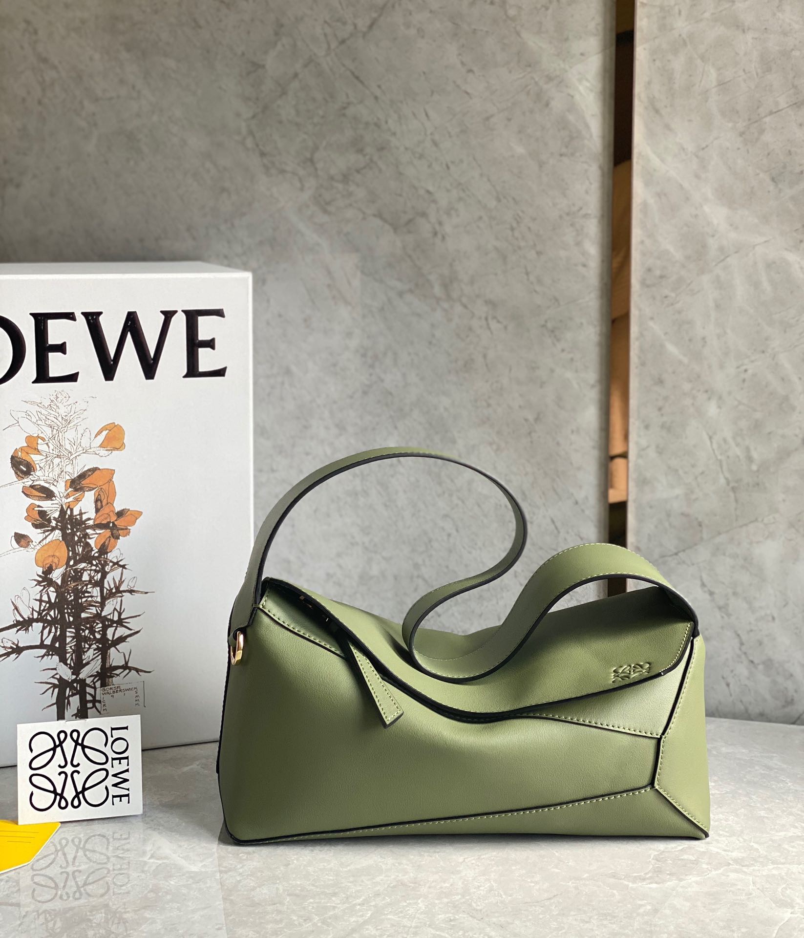 로에베 Loewe 퍼즐 호보 백 - 나파 카프스킨 29CM