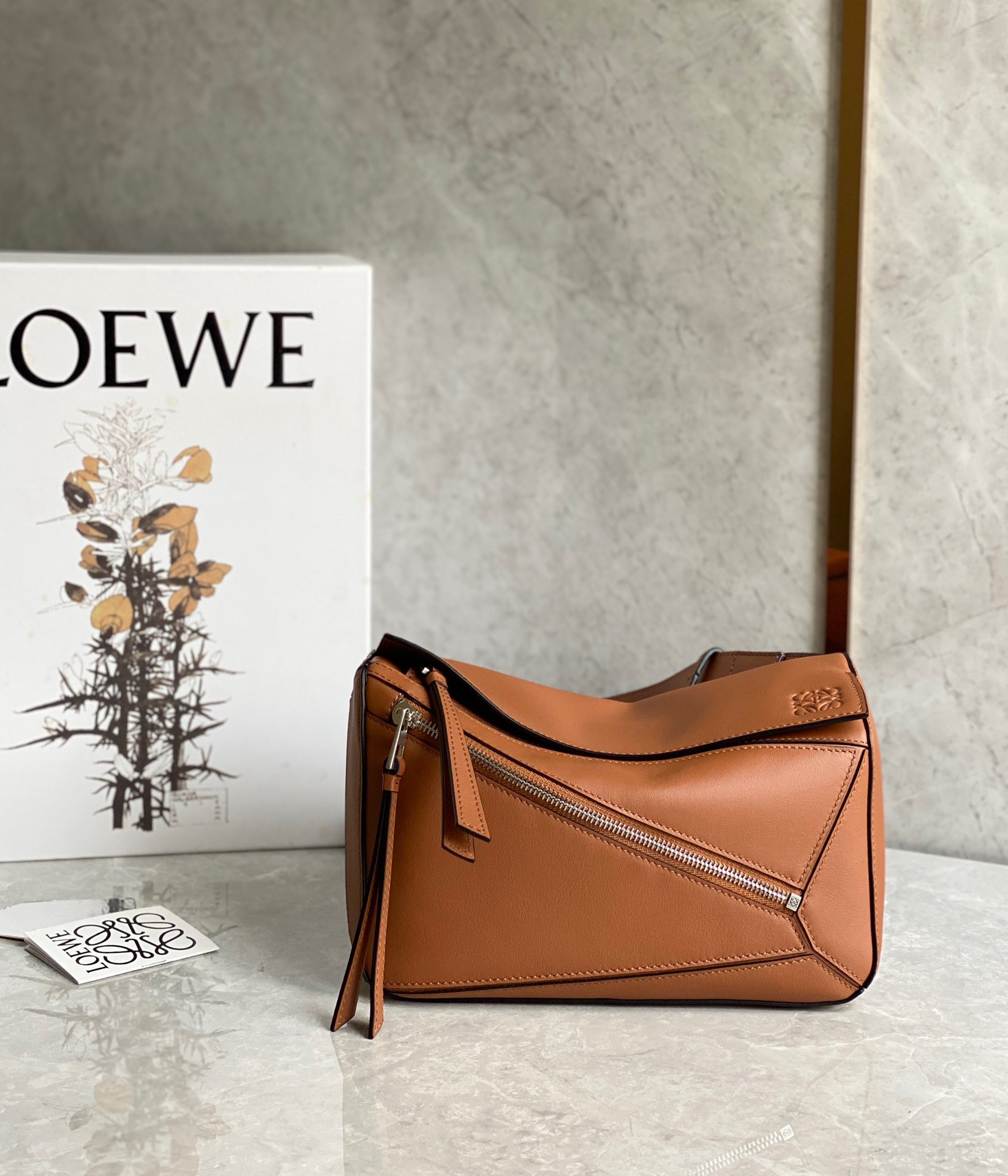로에베 Loewe 벨트 백 24CM