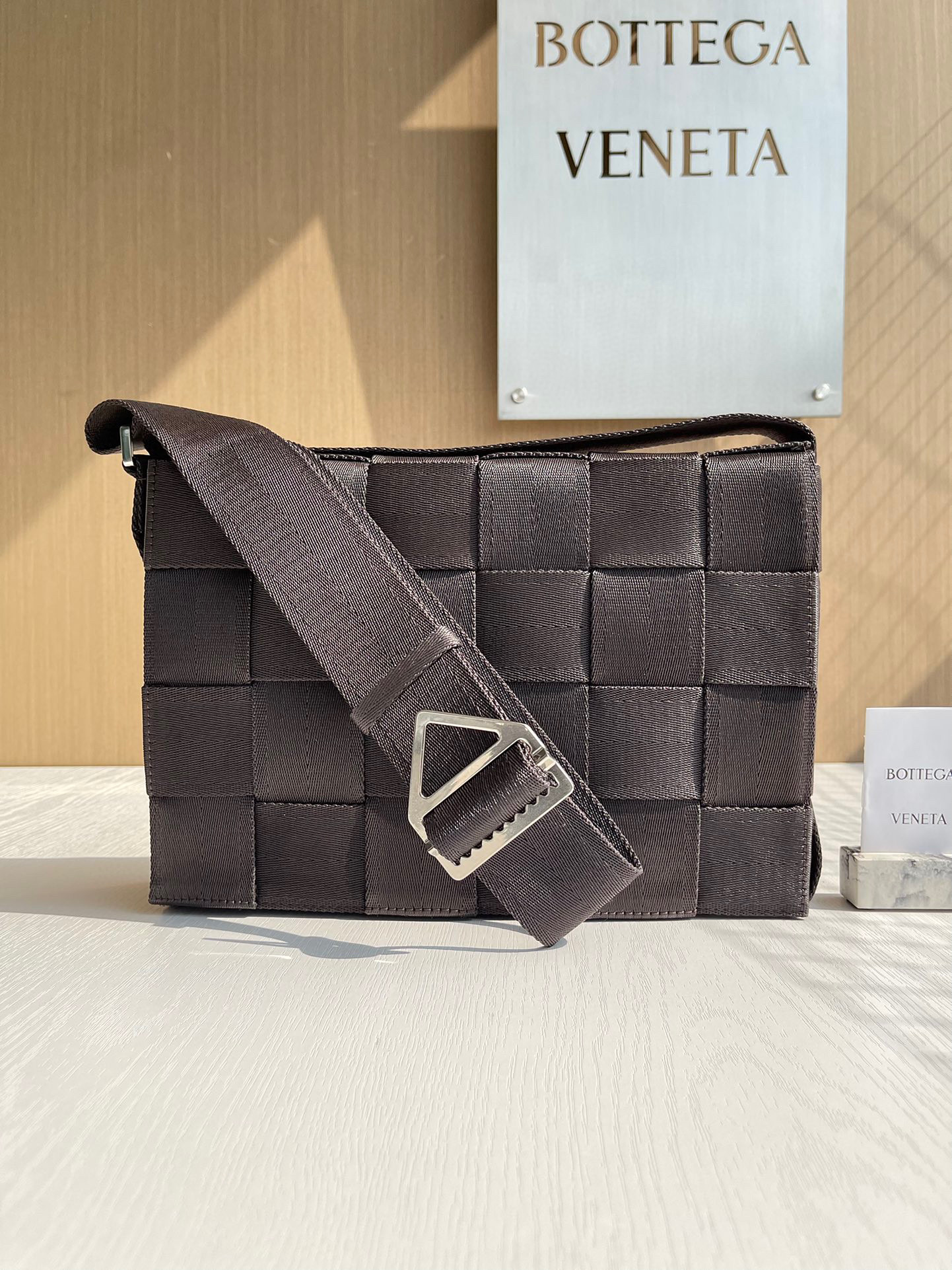 보테가베네타 Bottega Veneta 680514 라지 카세트 위빙 30cm