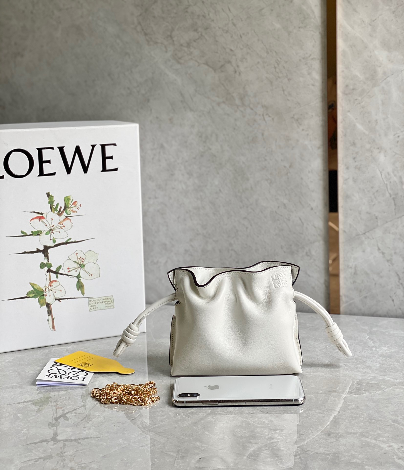 로에베 Loewe 미니 플라멩코 클러치 - 나파 카프스킨 15.5CM