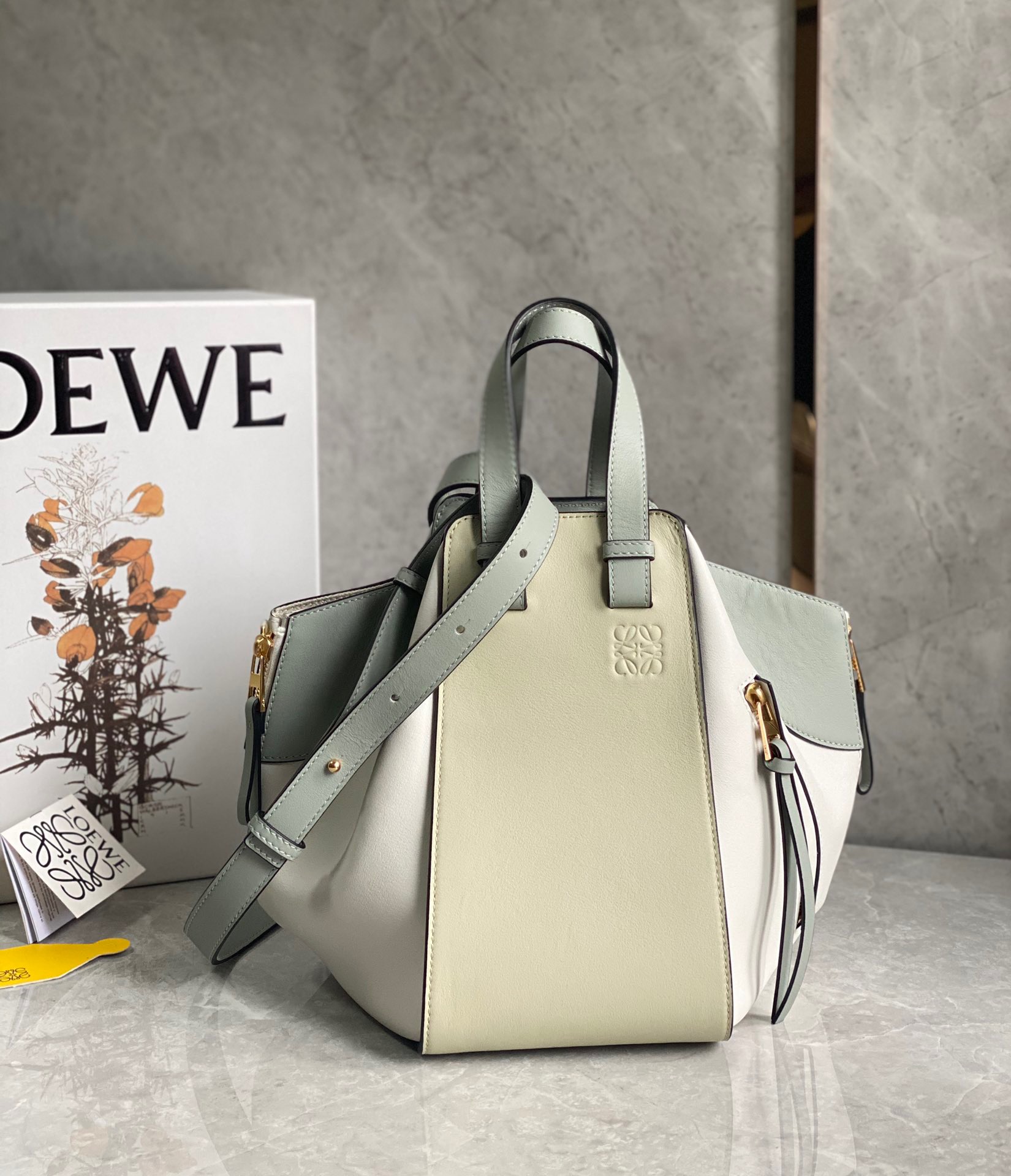 로에베 Loewe 탑 핸들백 29CM