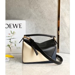 로에베 Loewe 크로스 백 24CM