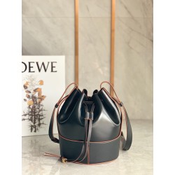 로에베 Loewe 버킷 백 25CM