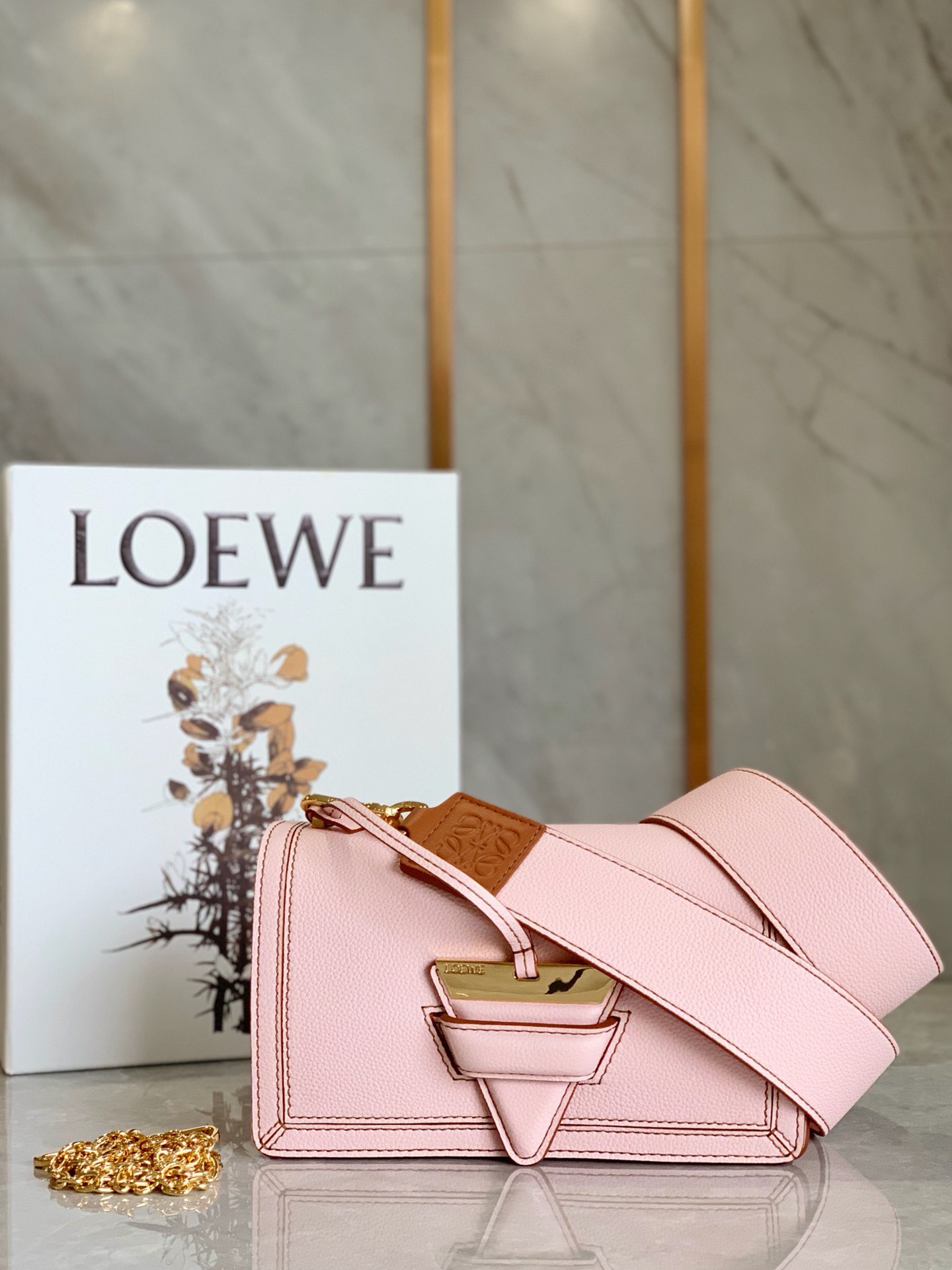 로에베 Loewe 크로스 백 24CM