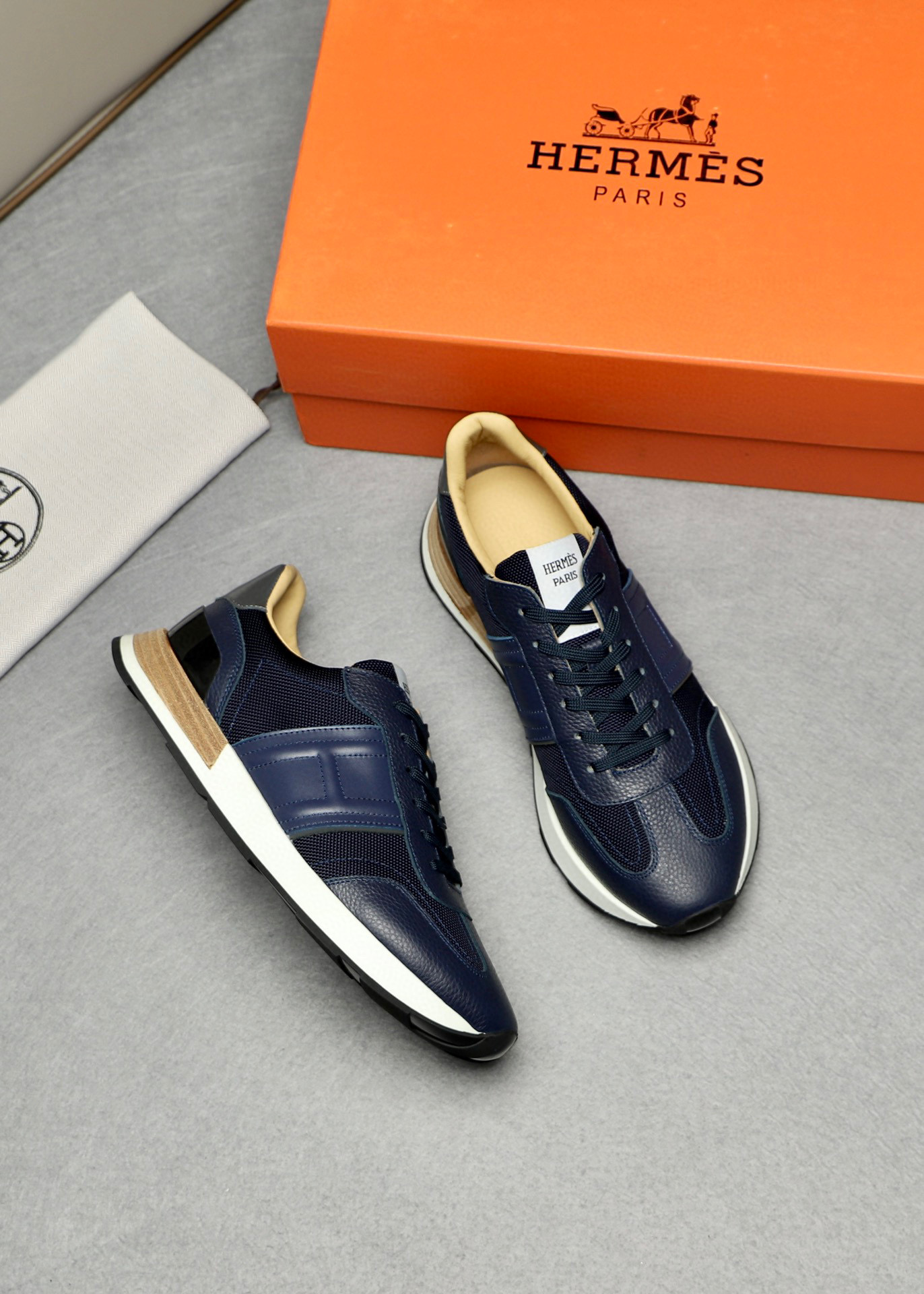 에르메스 Hermes 스니커즈