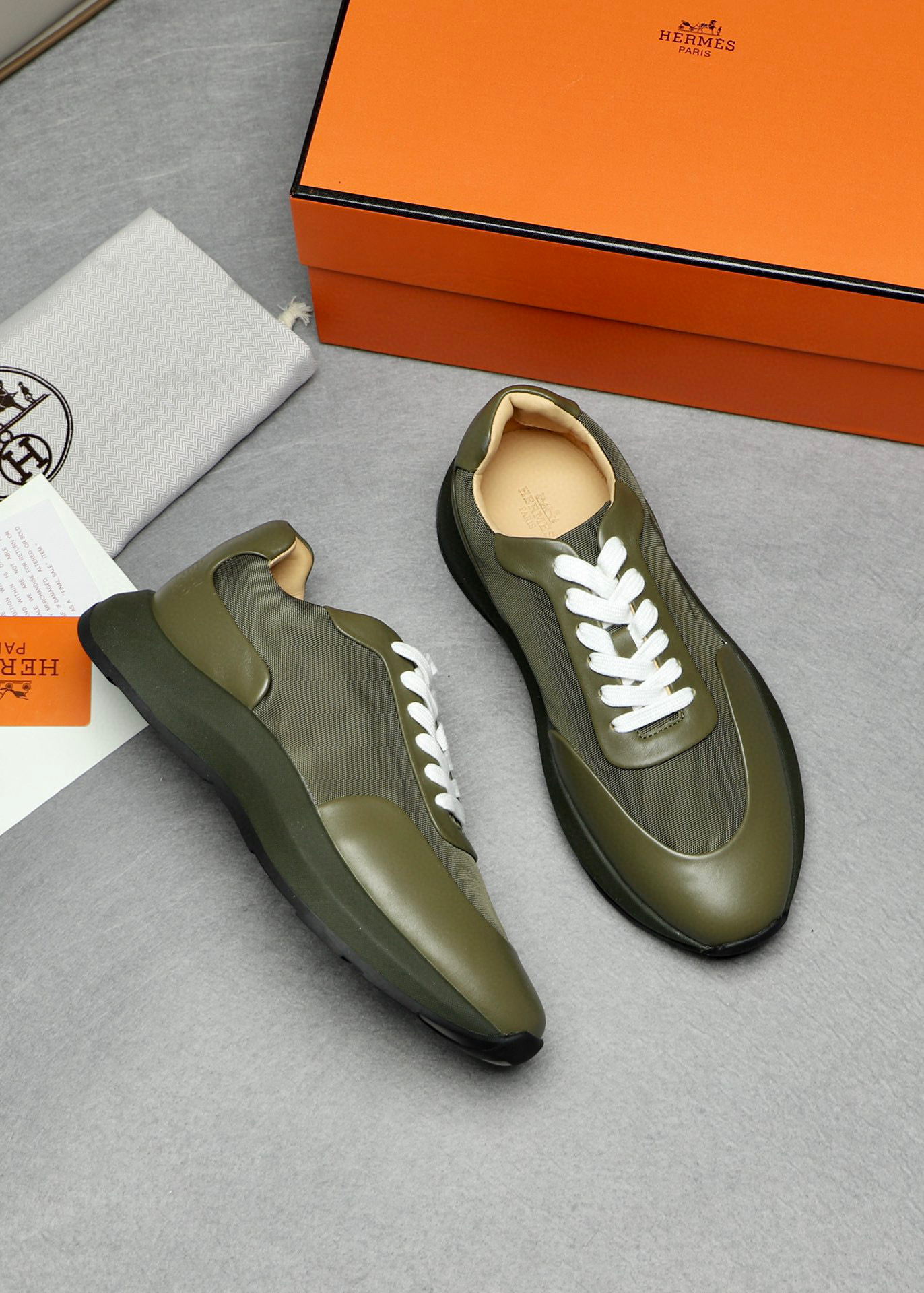 에르메스 Hermes 스니커즈