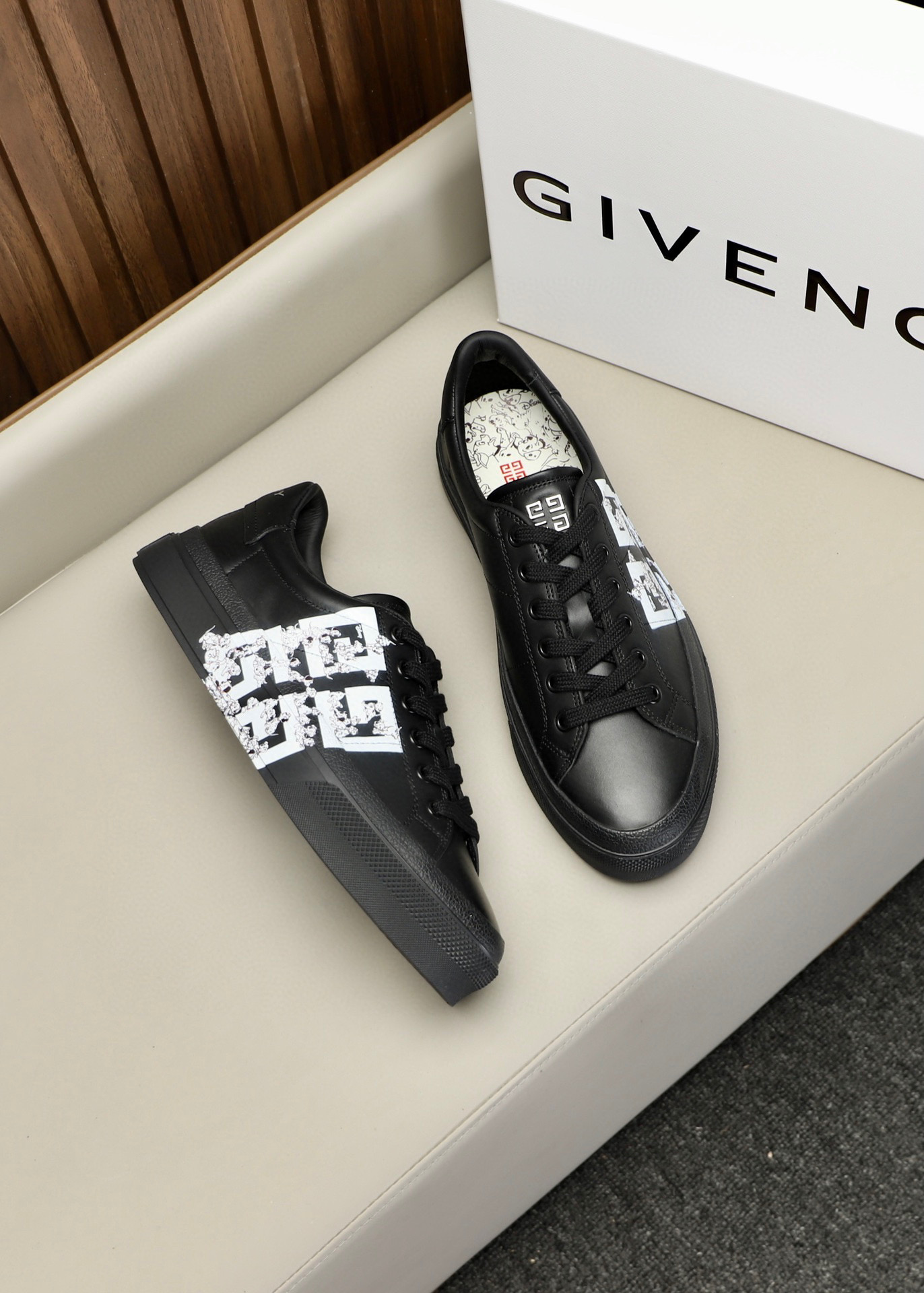 지방시 Givenchy 스니커즈