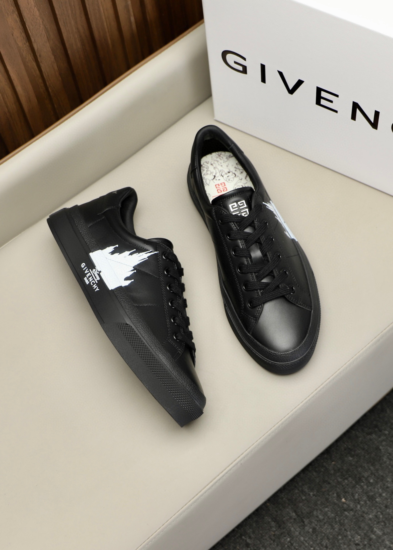 지방시 Givenchy 스니커즈