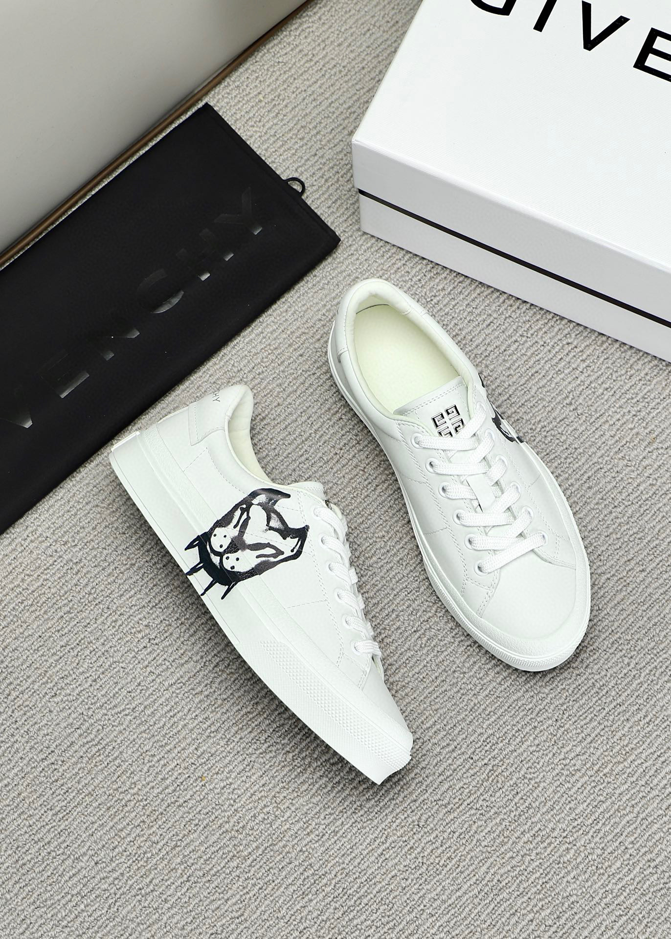 지방시 Givenchy 스니커즈