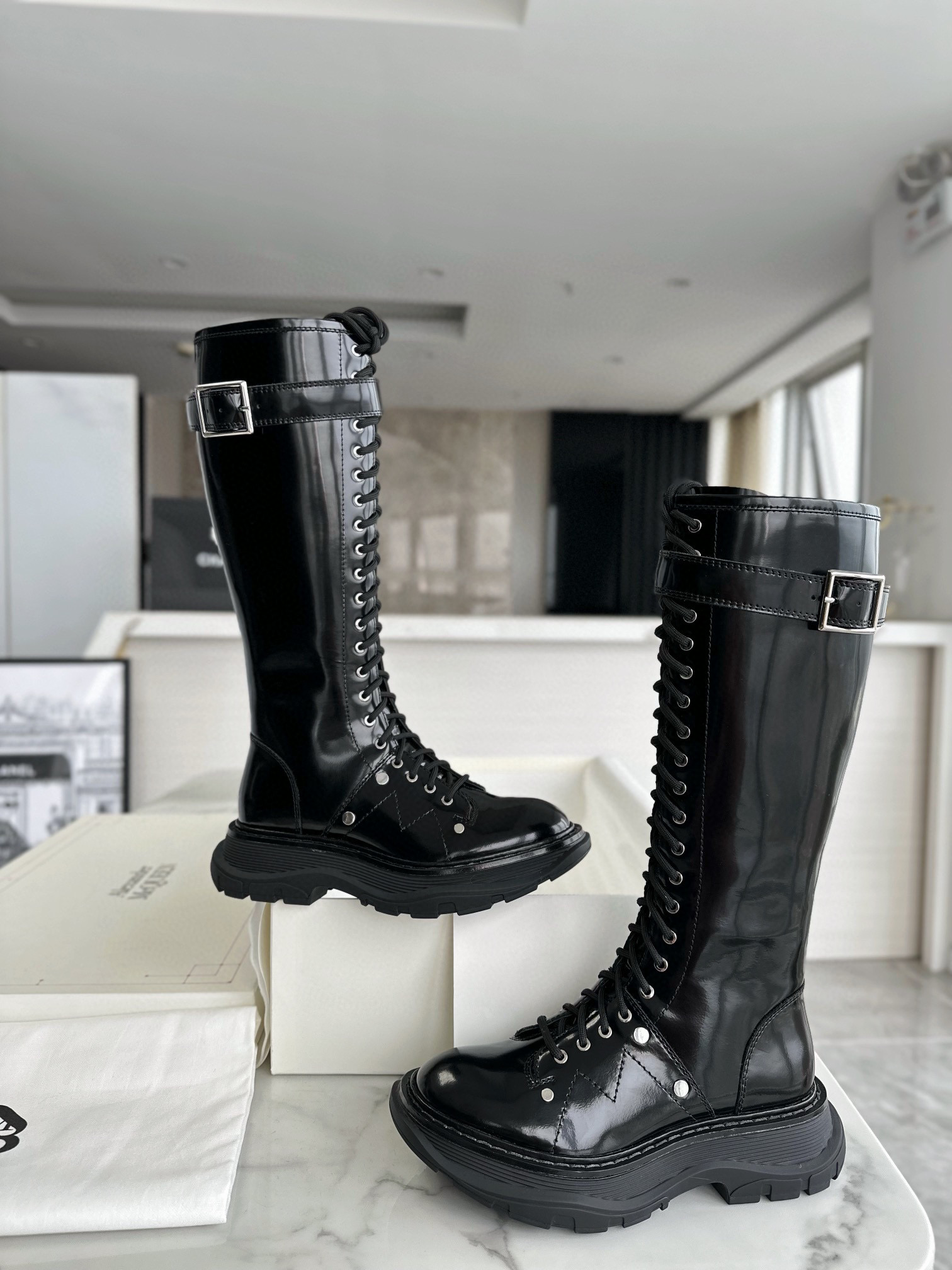 Alexander McQueen 장화