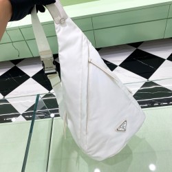 프라다 Prada 2VZ092 벨트 백 37.5CM