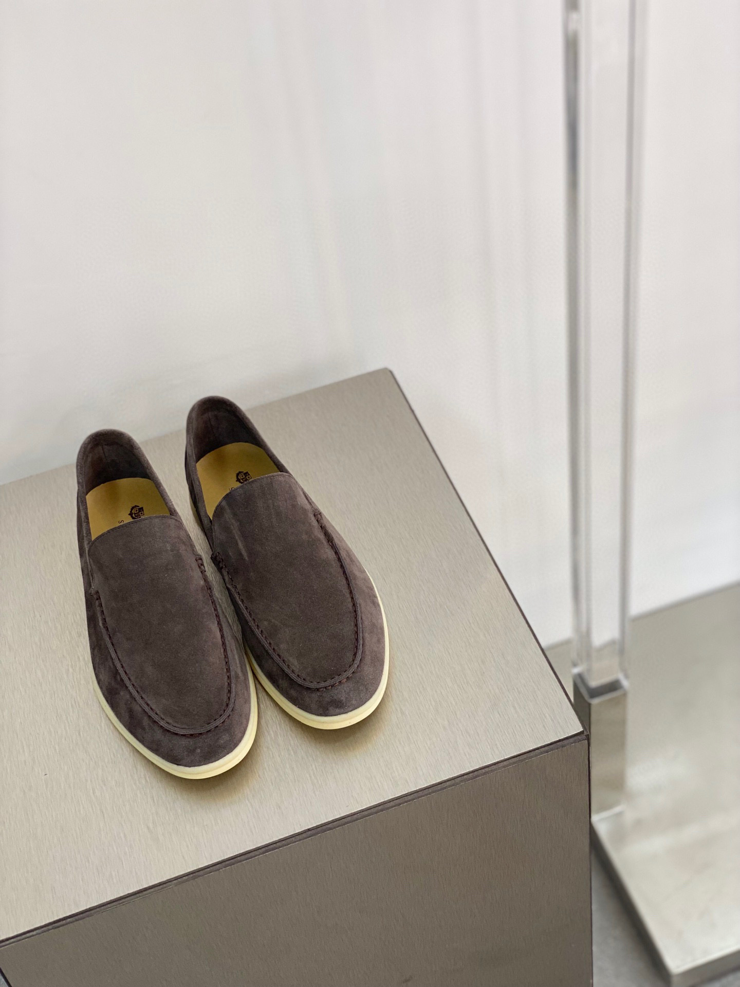 로로피아나 Loro Piana Summer Charms Walk 모카신