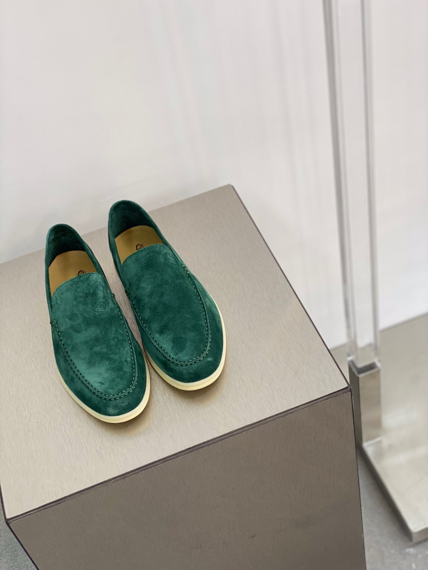 로로피아나 Loro Piana Summer Charms Walk 모카신