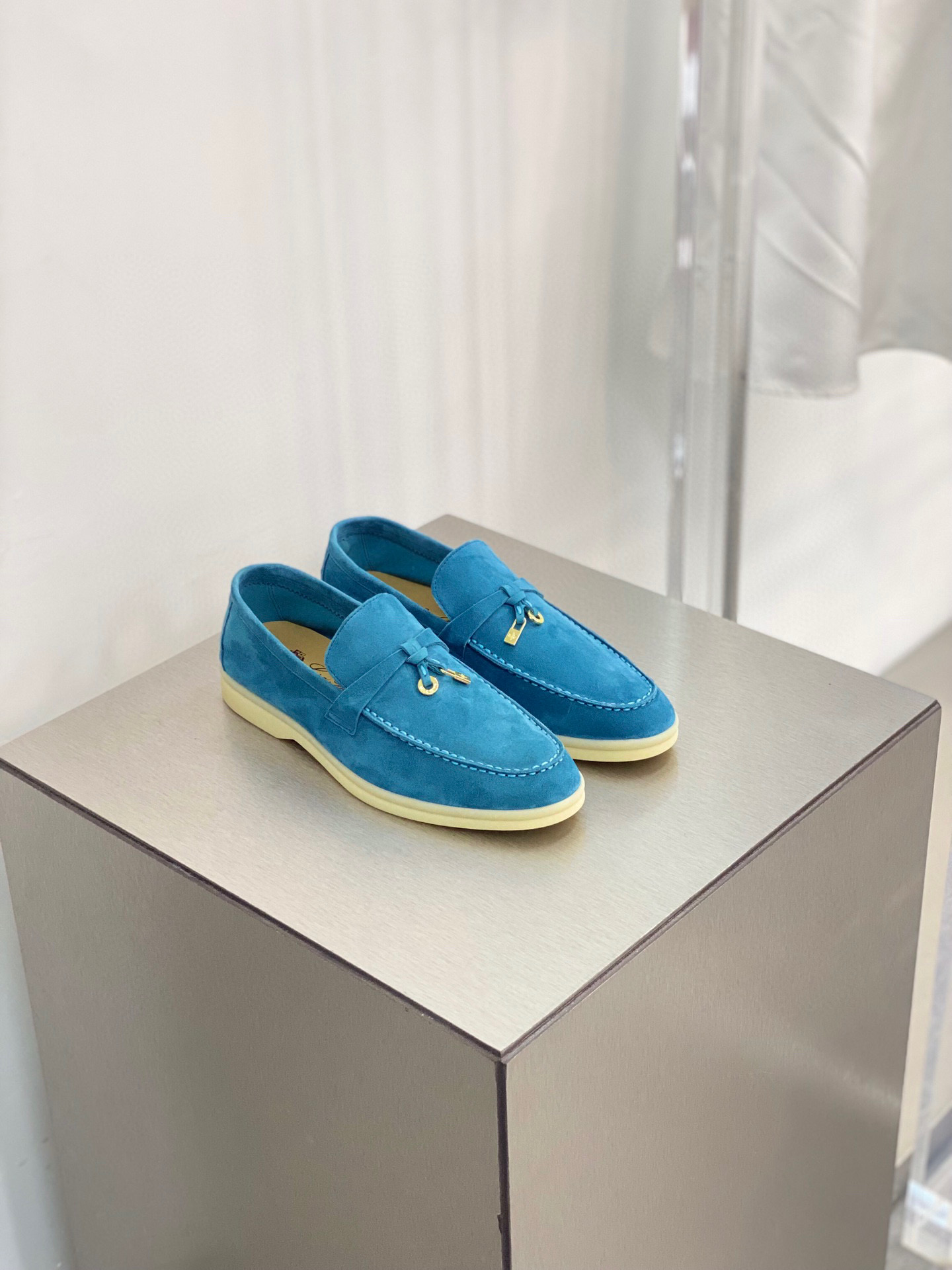 로로피아나 Loro Piana Summer Charms Walk 모카신