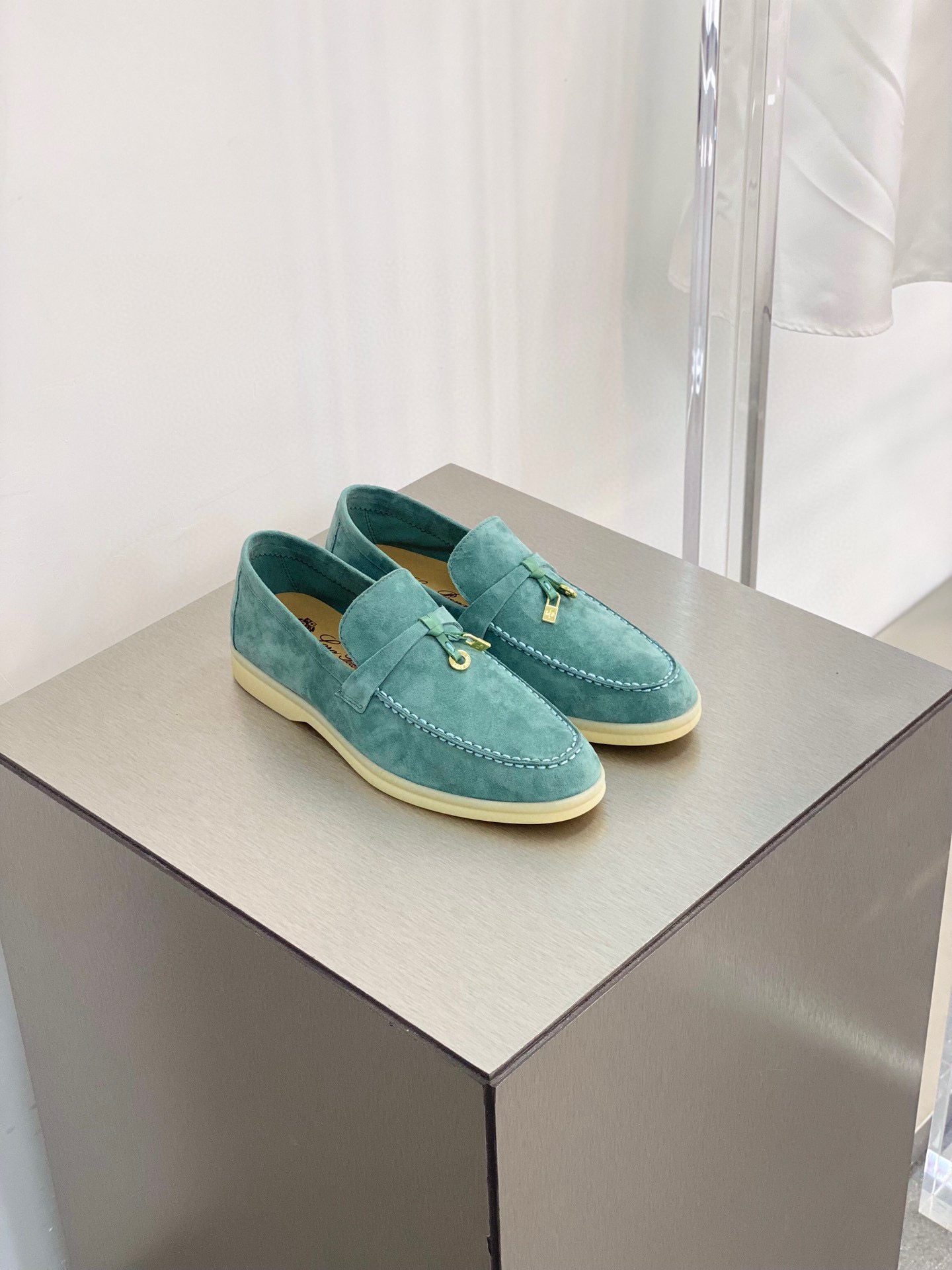 로로피아나 Loro Piana Summer Charms Walk 썸머 참스 워크 로퍼