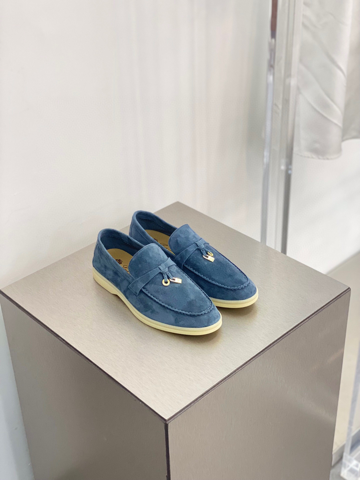 로로피아나 Loro Piana Summer Charms Walk 썸머 참스 워크 로퍼