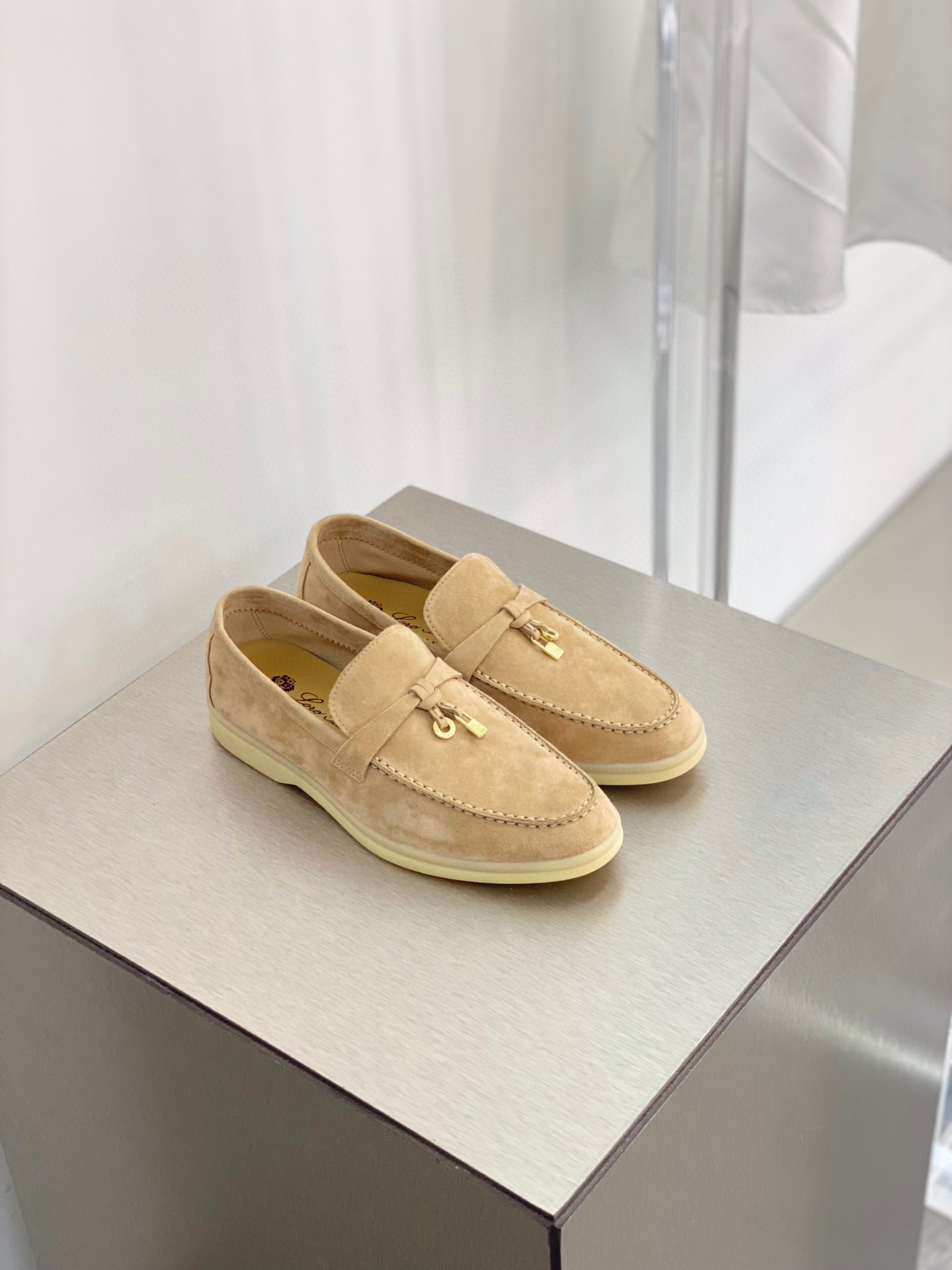 로로피아나 Loro Piana Summer Charms Walk 썸머 참스 워크 로퍼