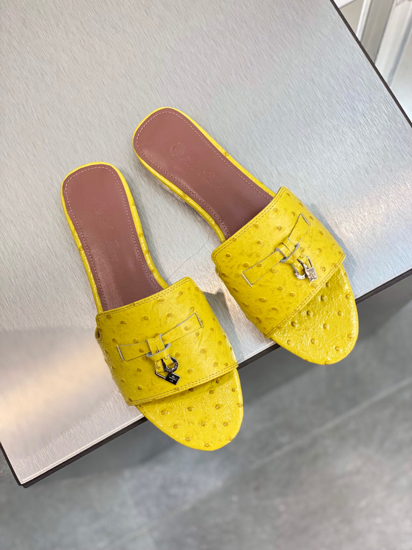 로로피아나 Loro Piana Summer Charms Slipper 샌들