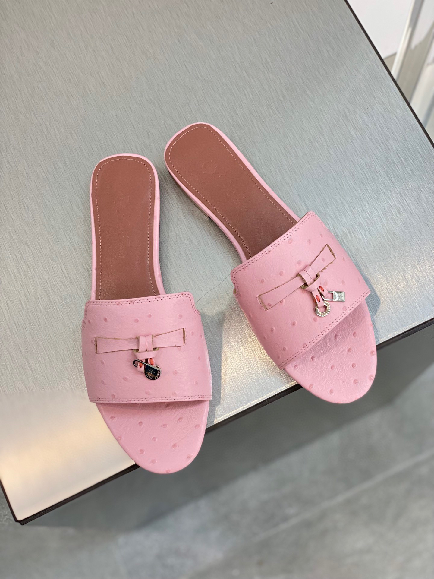 로로피아나 Loro Piana Summer Charms Slipper 샌들