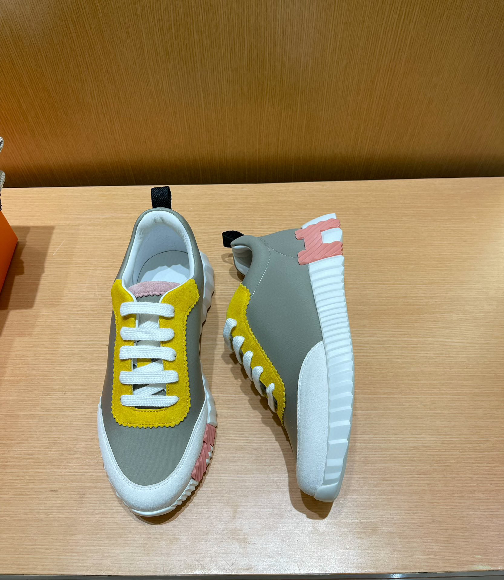 에르메스 Hermes Bouncing 바운싱 스니커즈