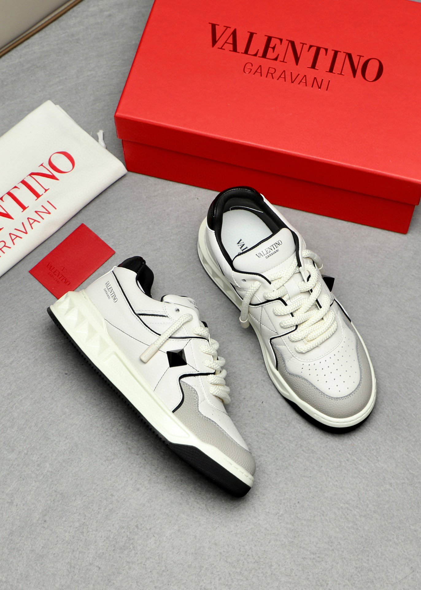 발렌티노 Valentino 운동화