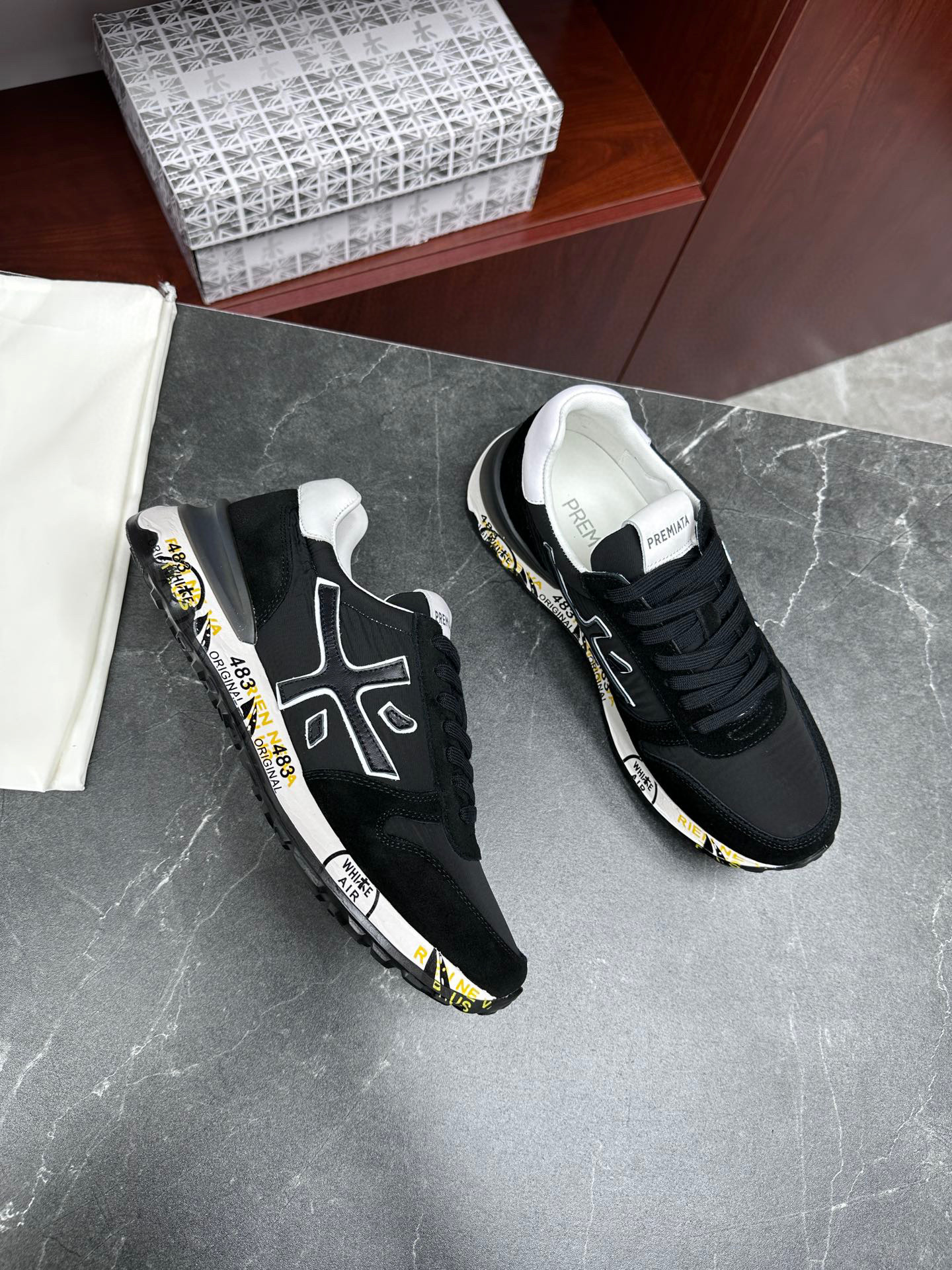 PREMIATA 스니커즈