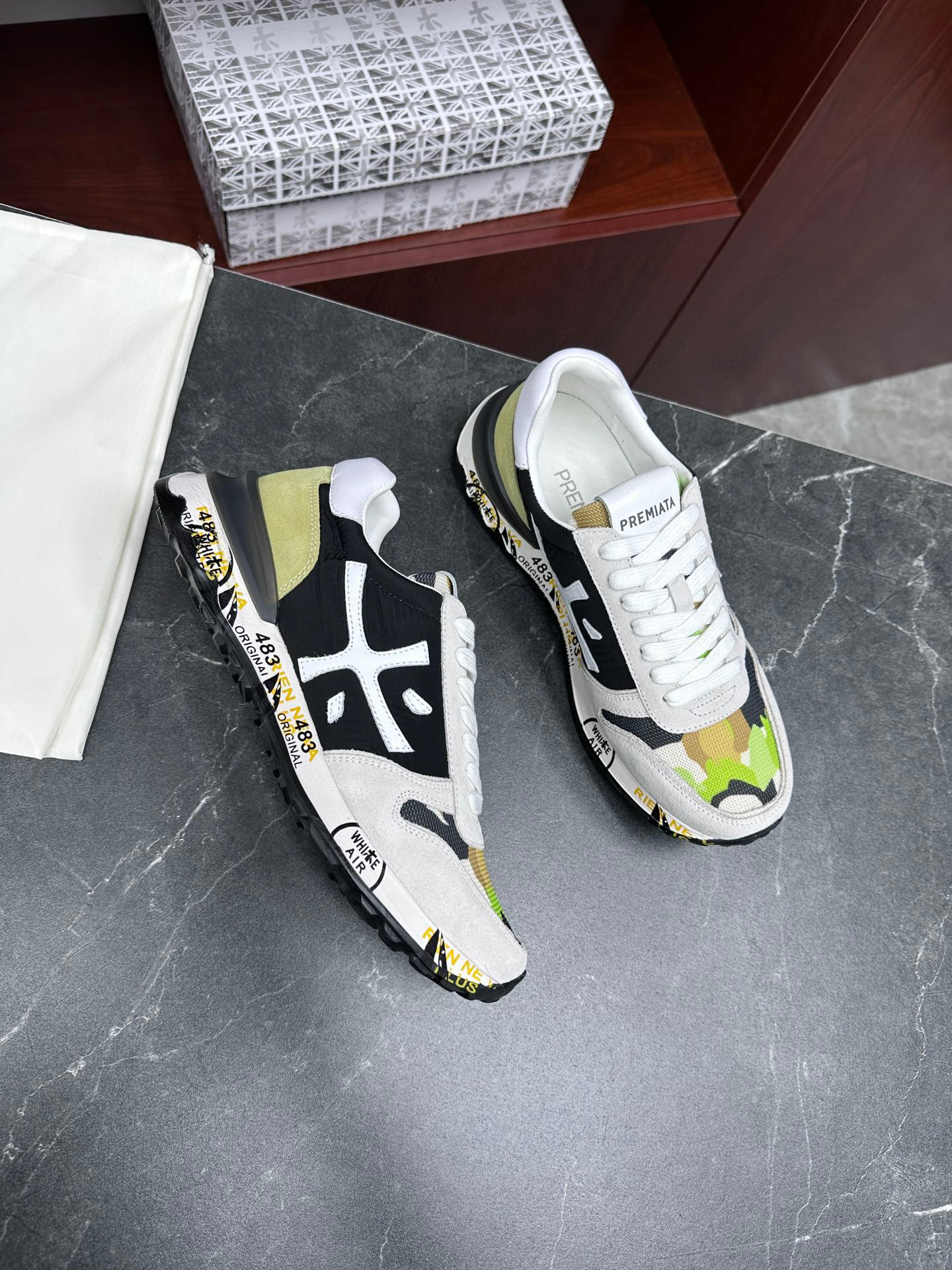 PREMIATA 스니커즈