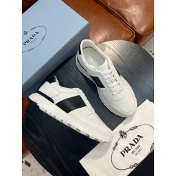 프라다 Prada 스니커즈