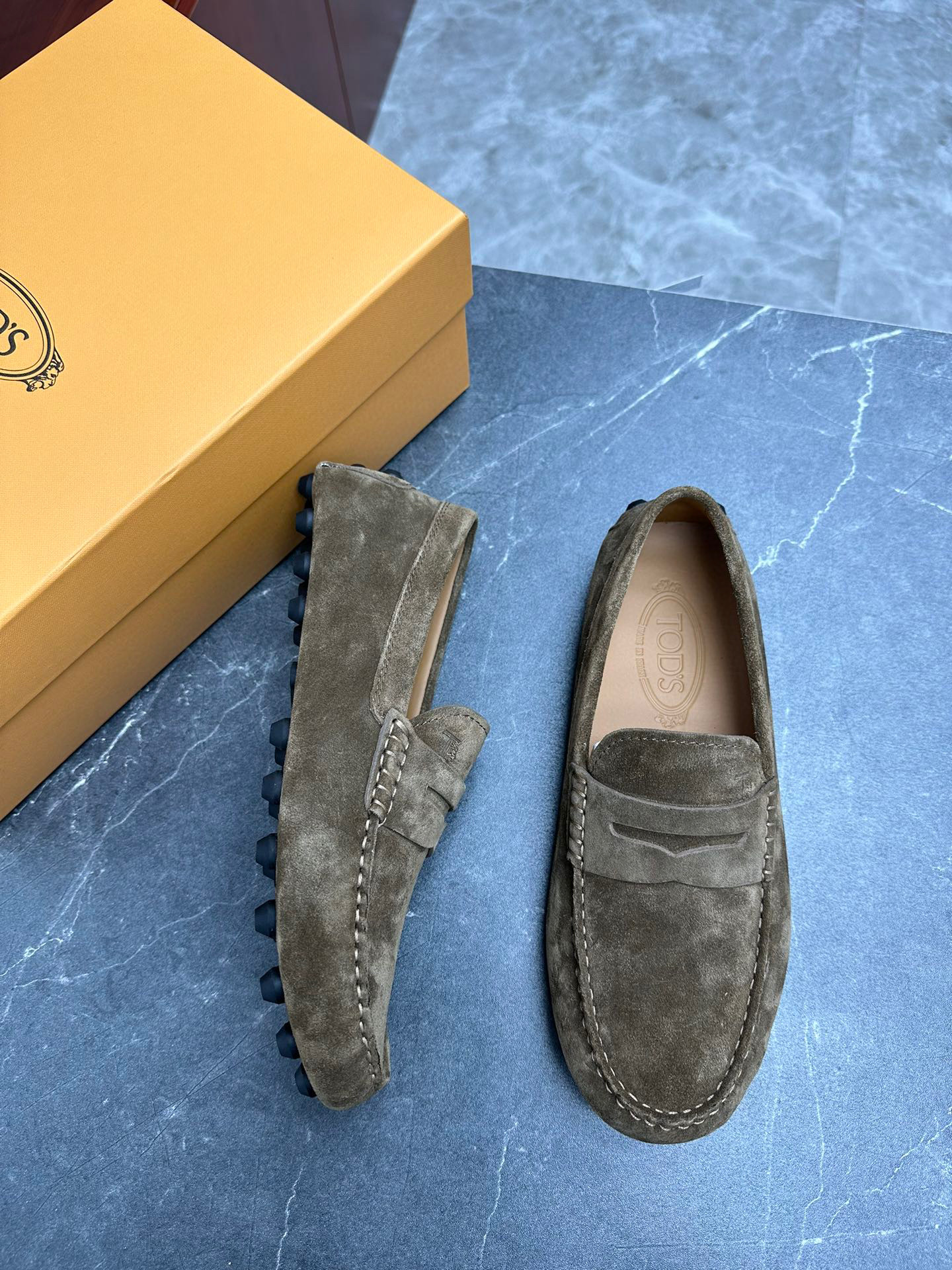 토즈 TOD'S 로퍼