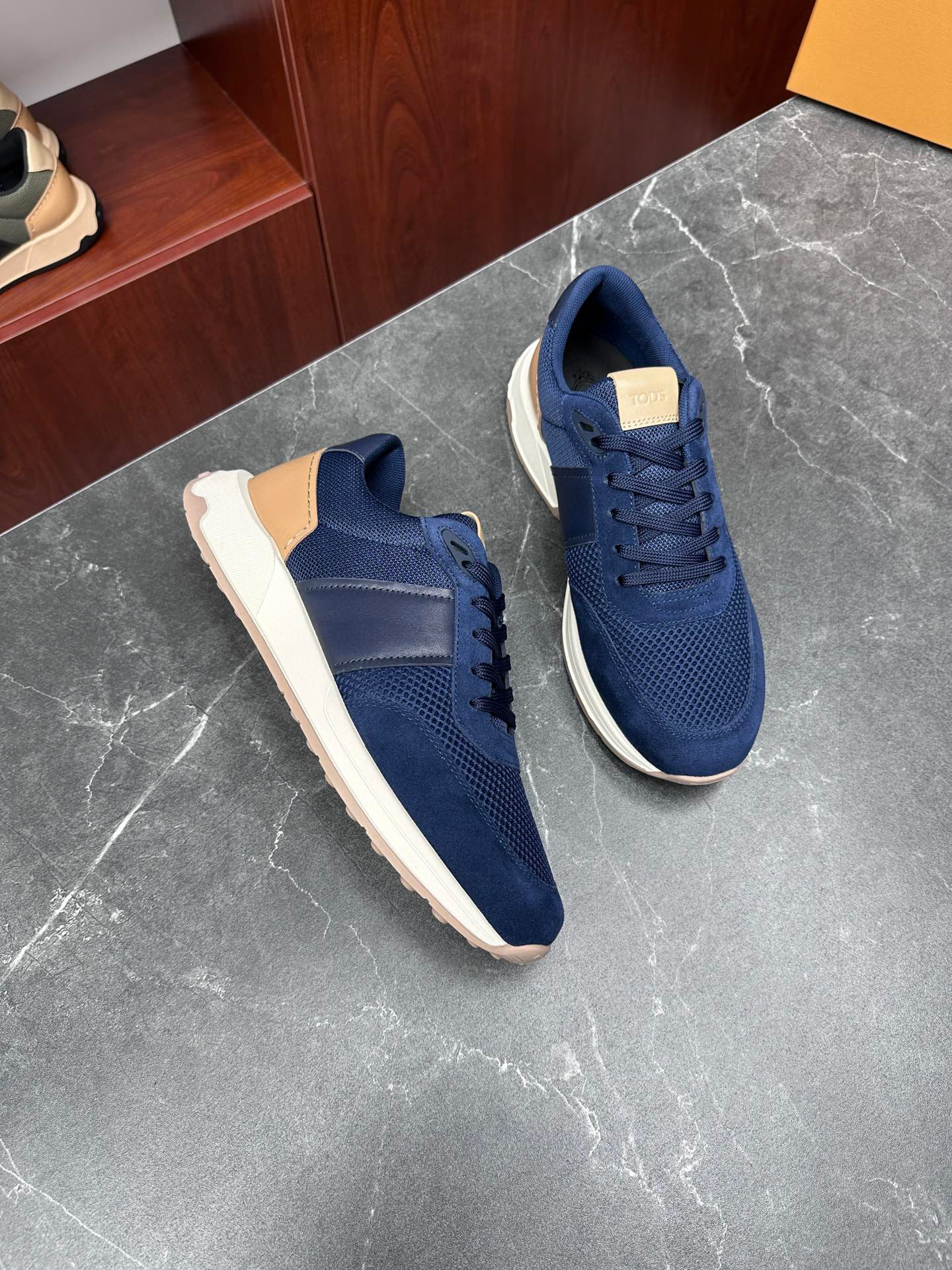 토즈 TOD'S 스니커즈