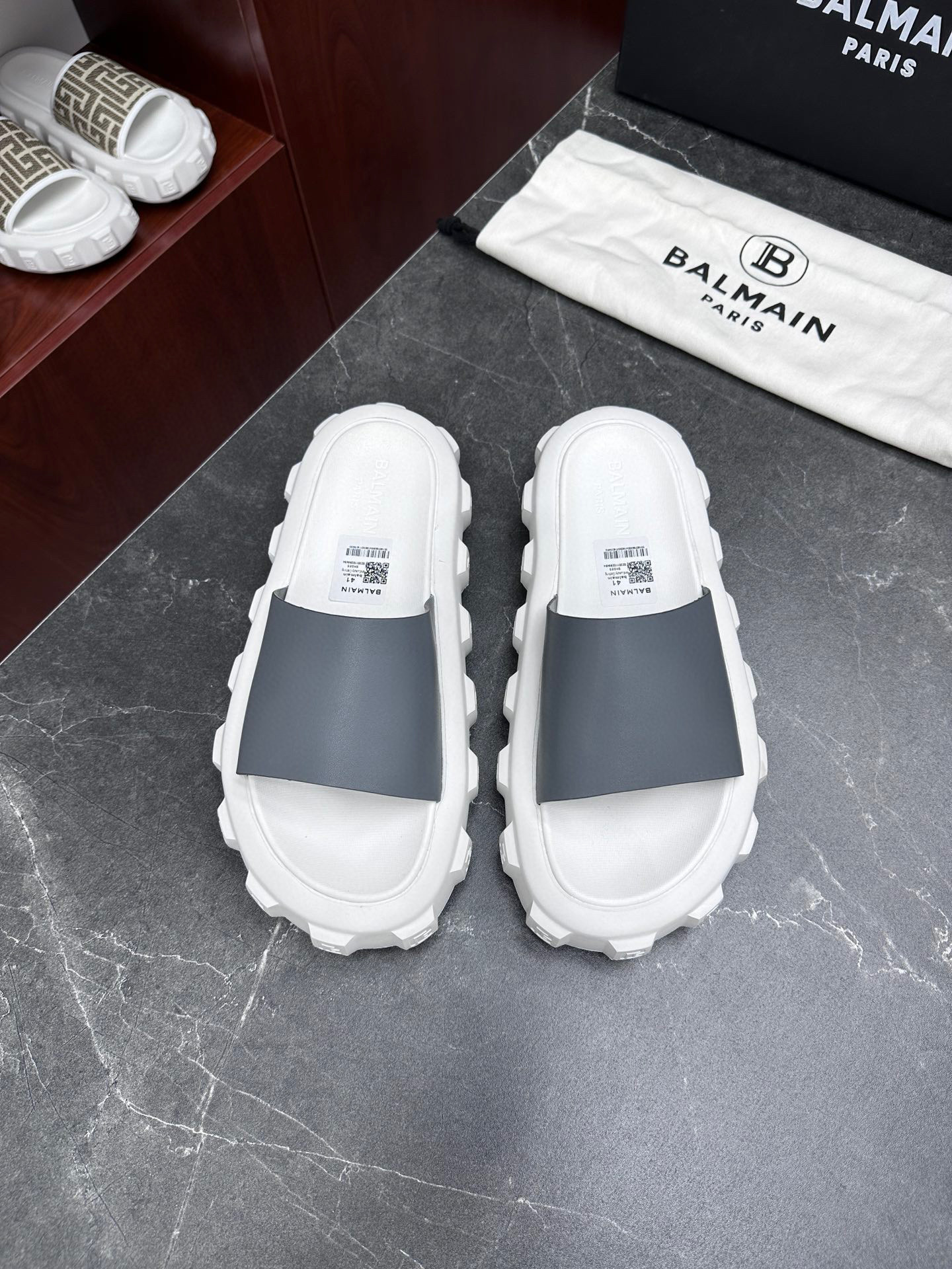 발망 Balmain 슬리퍼