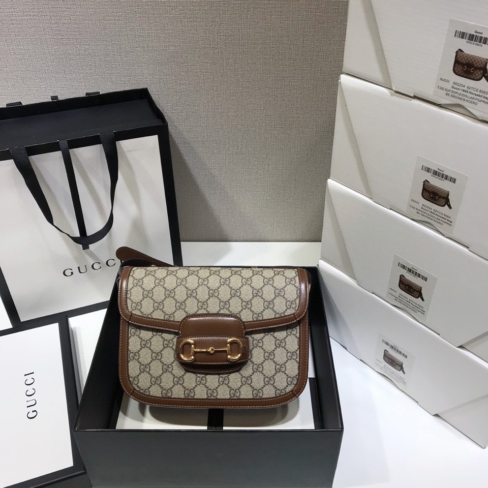 구찌 Gucci 602204 Horsebit 스몰 핸드백 25CM