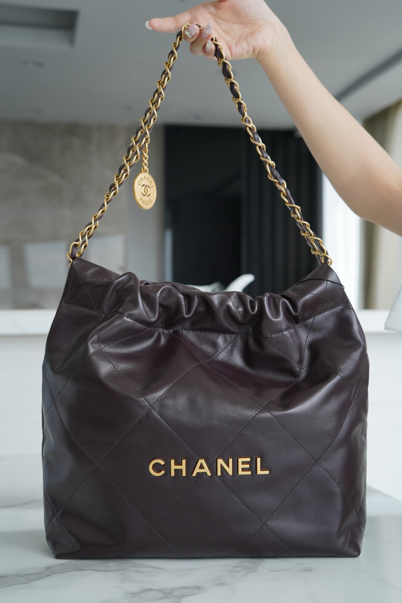 샤넬 CHANEL 22 스몰 핸드백 35CM