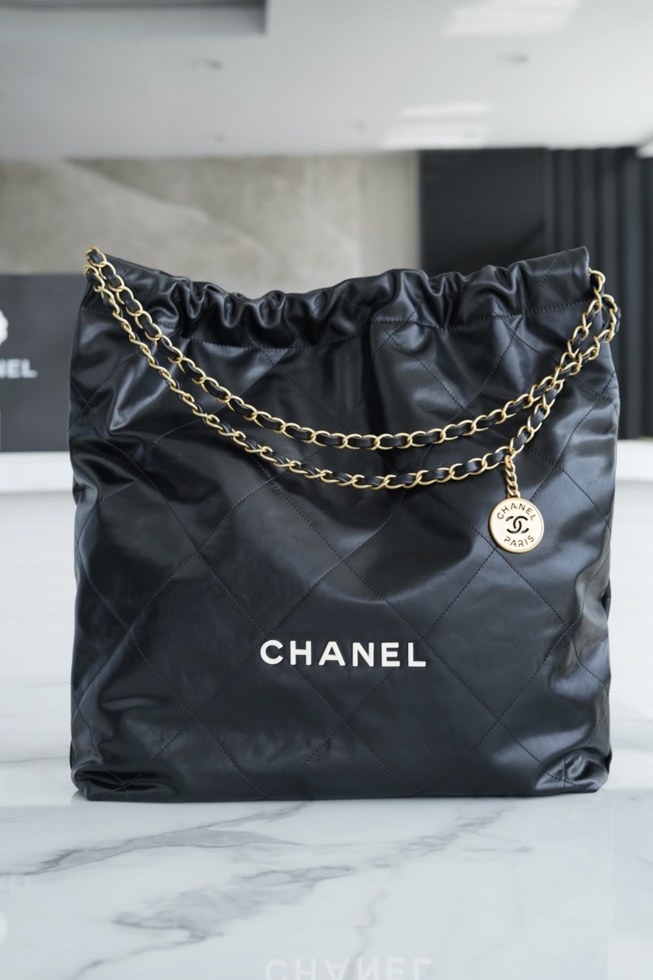 샤넬 CHANEL 22 라지 핸드백 48CM
