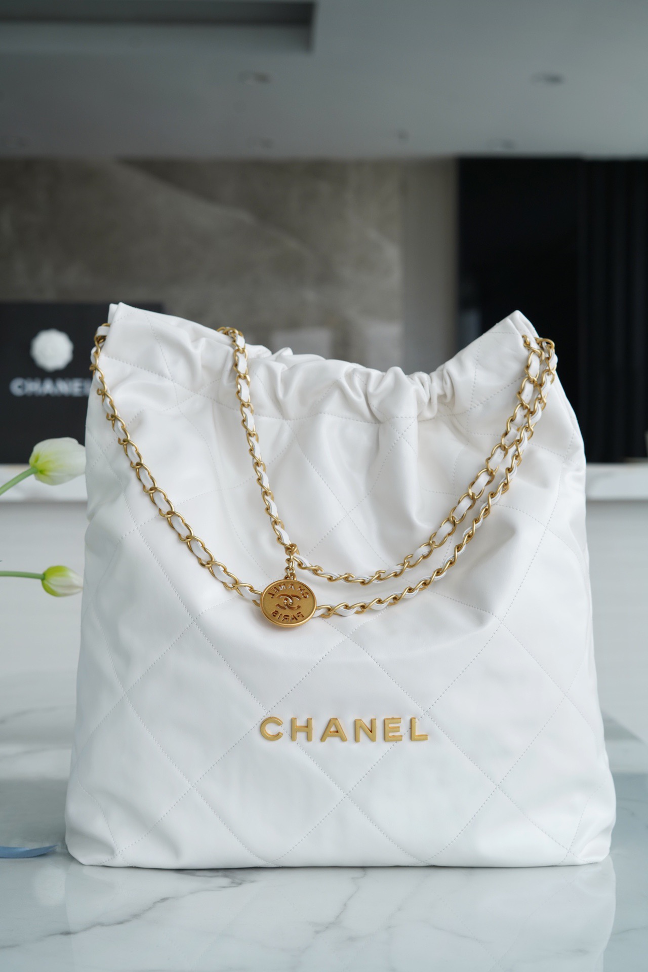 샤넬 CHANEL 22 라지 핸드백 48CM