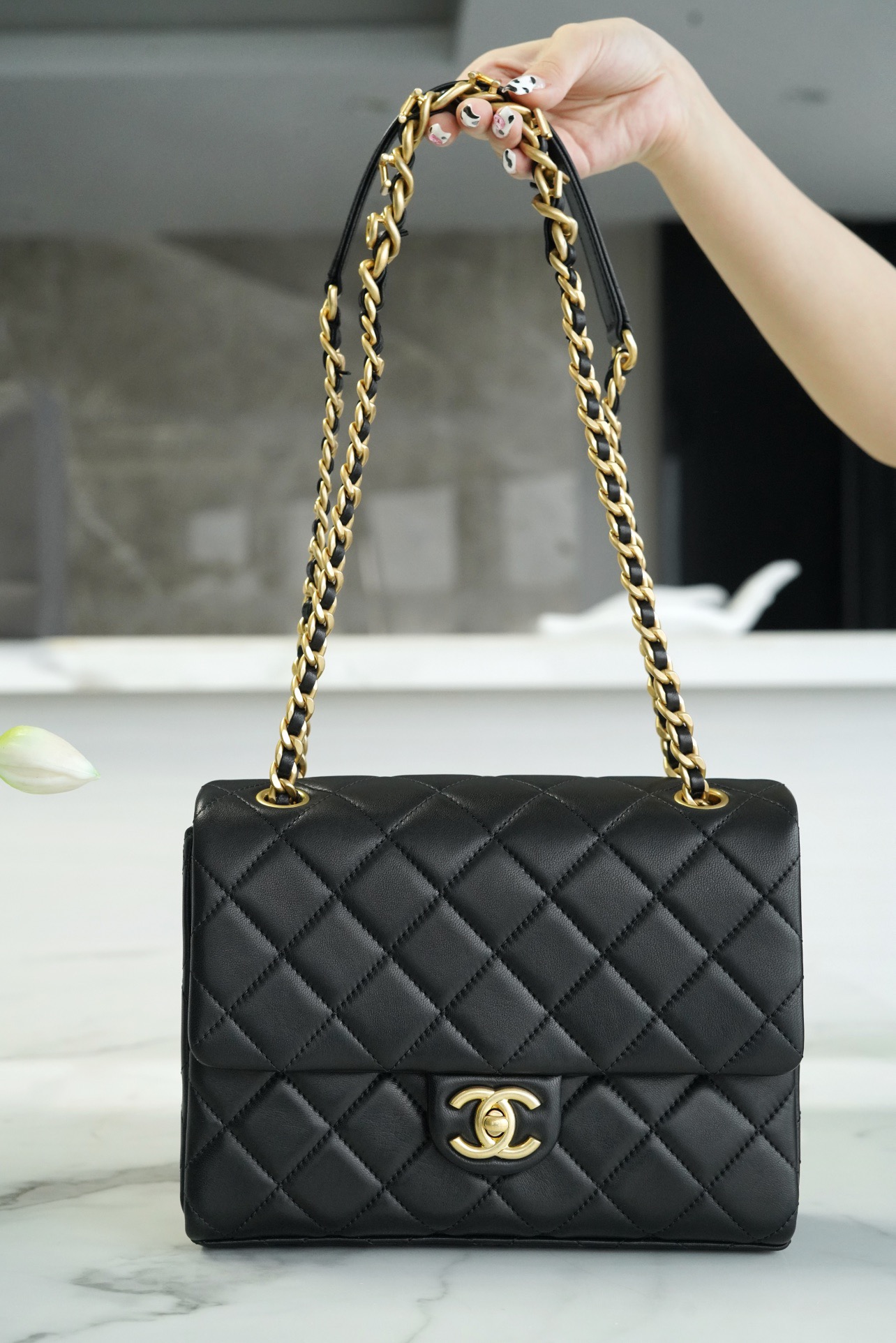 샤넬 CHANEL 체인 핸드백 23CM