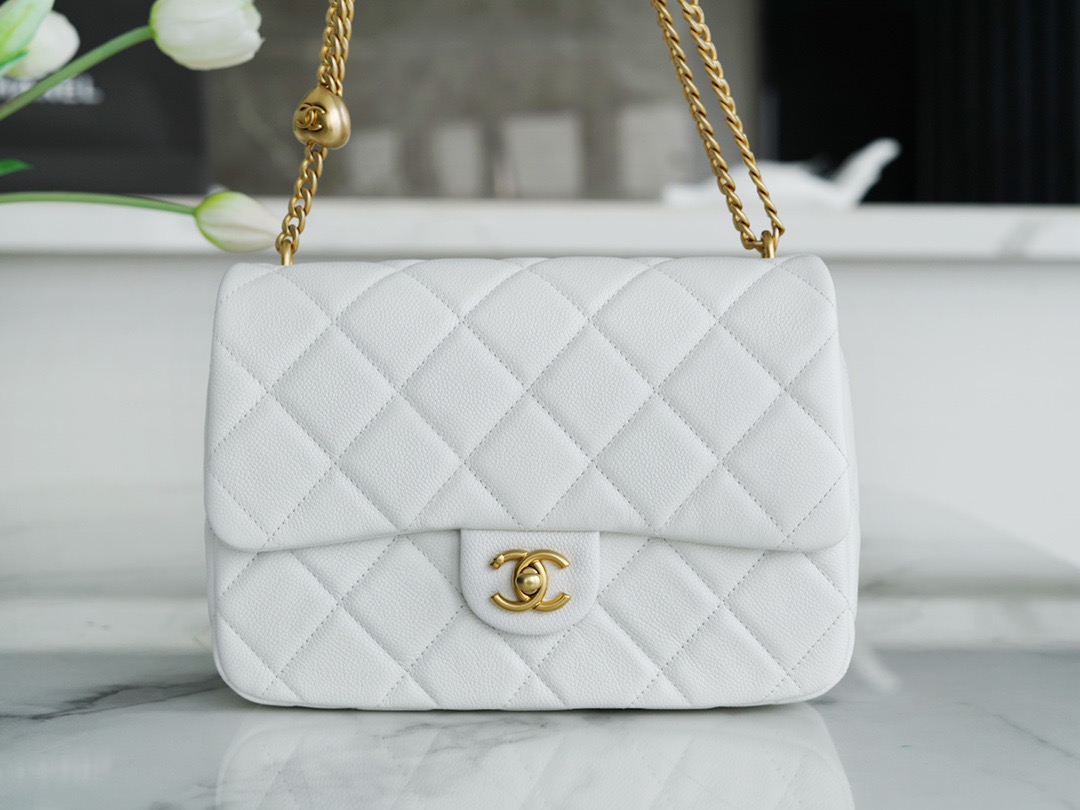 샤넬 CHANEL  플랩 백 24CM