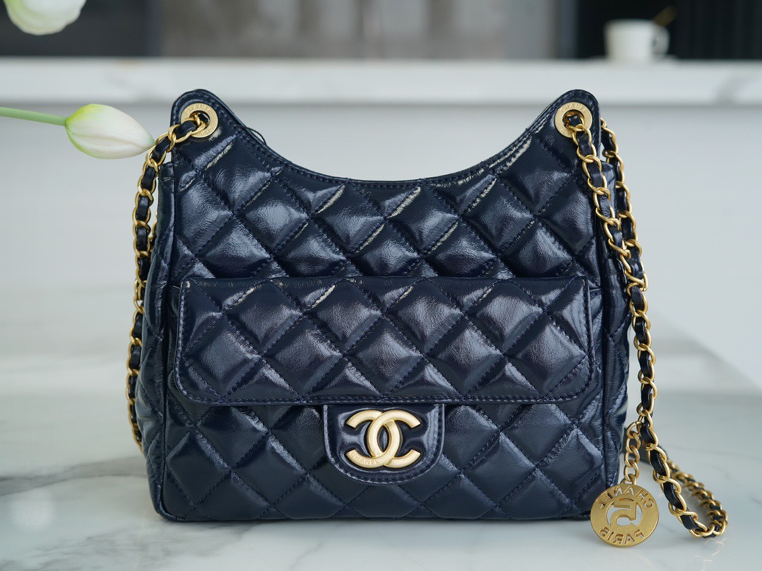 샤넬 CHANEL 호보 핸드백 21.5CM