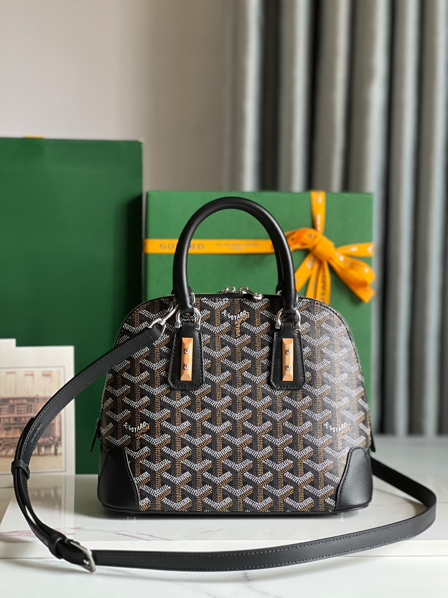 고야드 Goyard 탑 핸들백 23CM