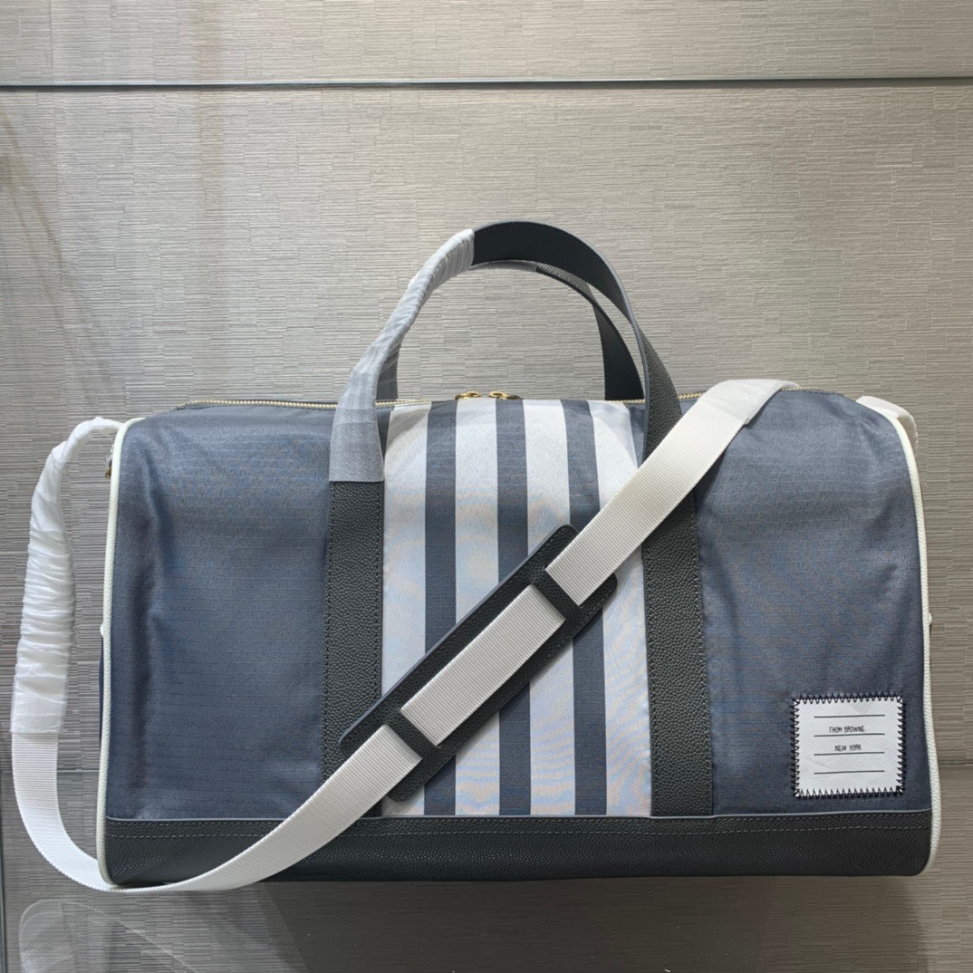 톰브라운 Thom Browne 여행 가방 45CM