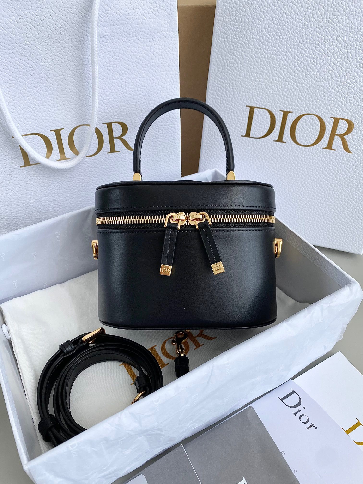 디올 Dior Signature Vanity 16CM