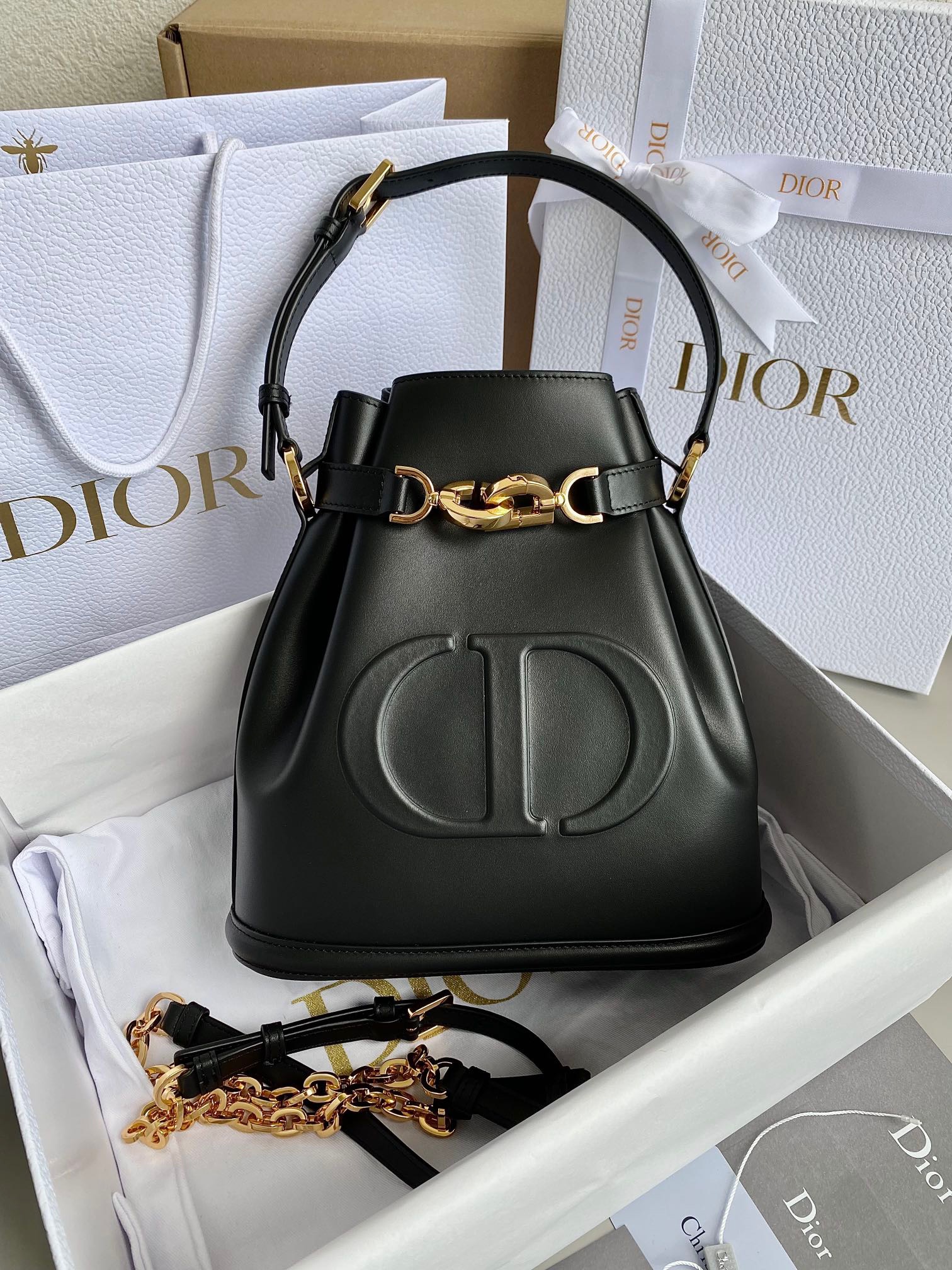 디올 Dior 버킷 백 24CM