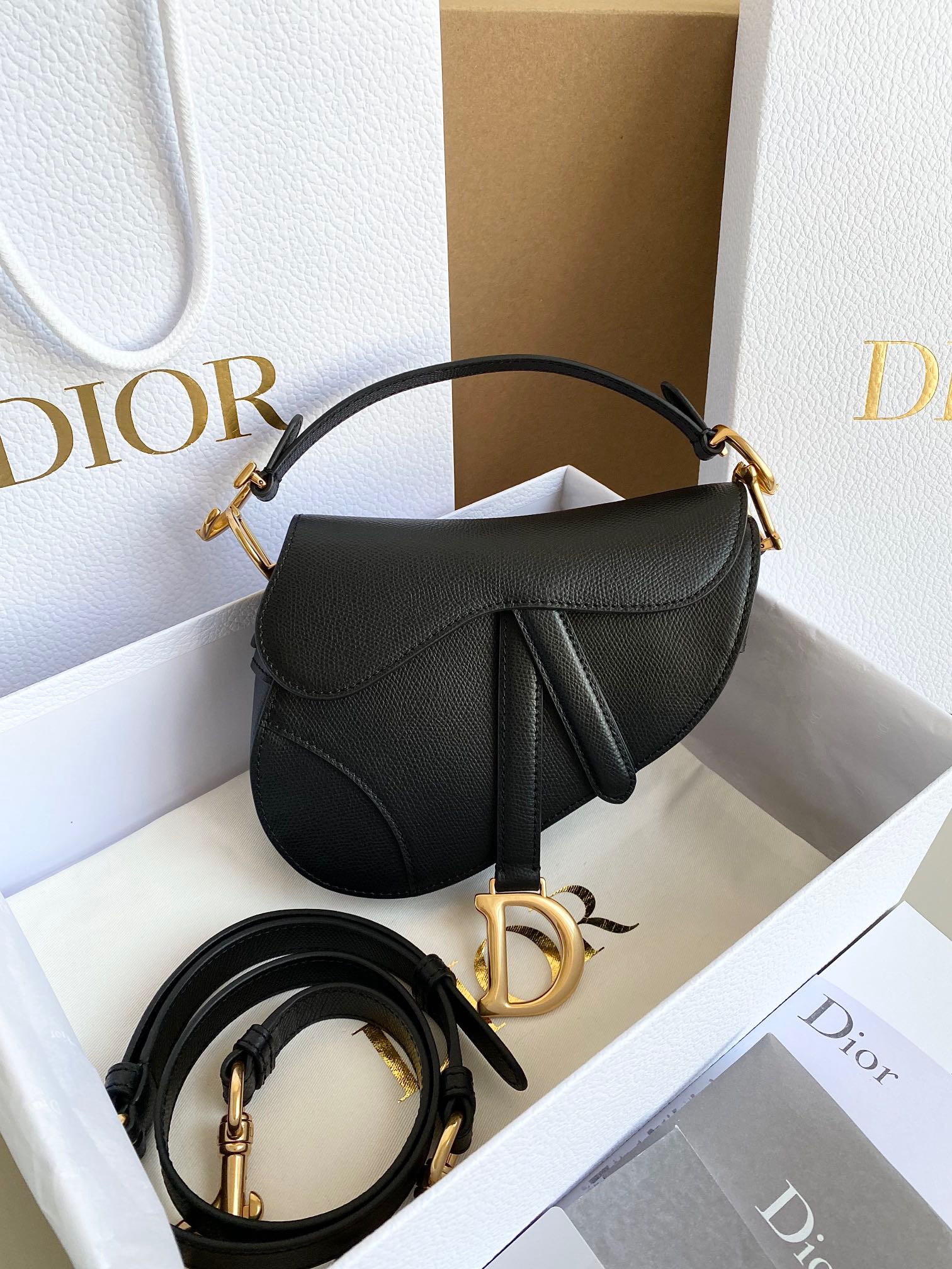 디올 Dior Saddle  크로스 백 17CM