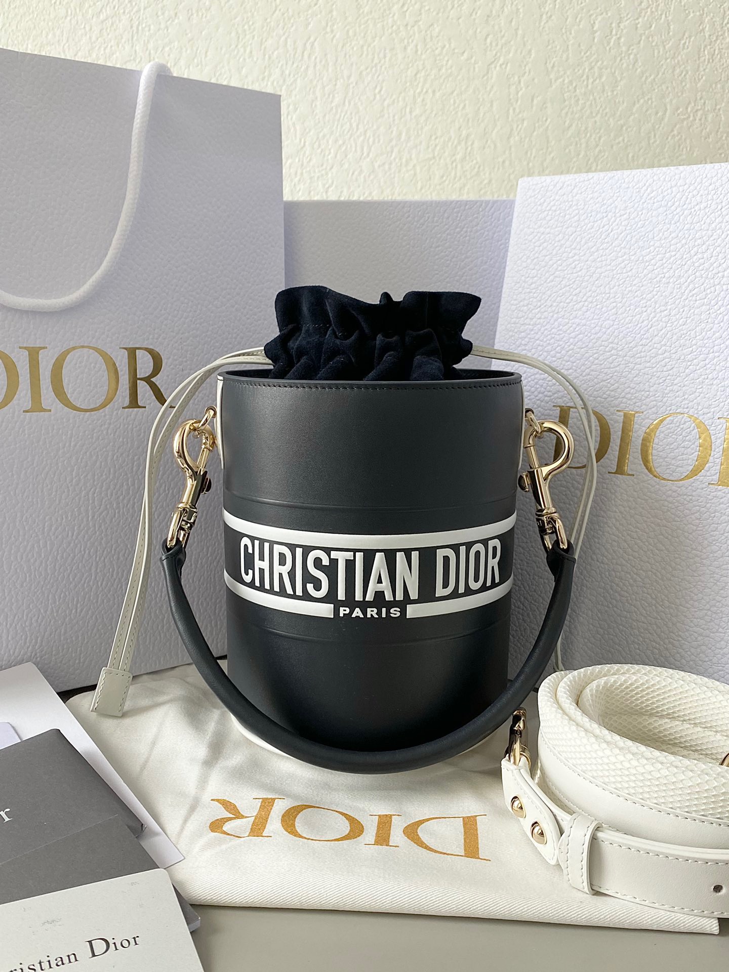 디올 Dior Vibe  버킷 백 14CM