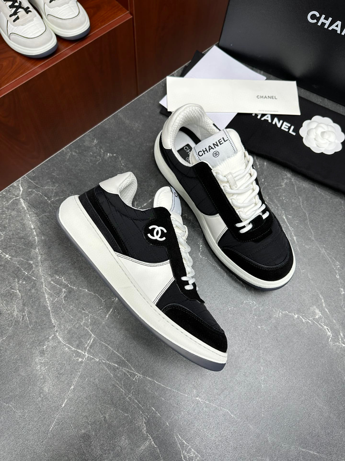 샤넬 CHANEL 스니커즈