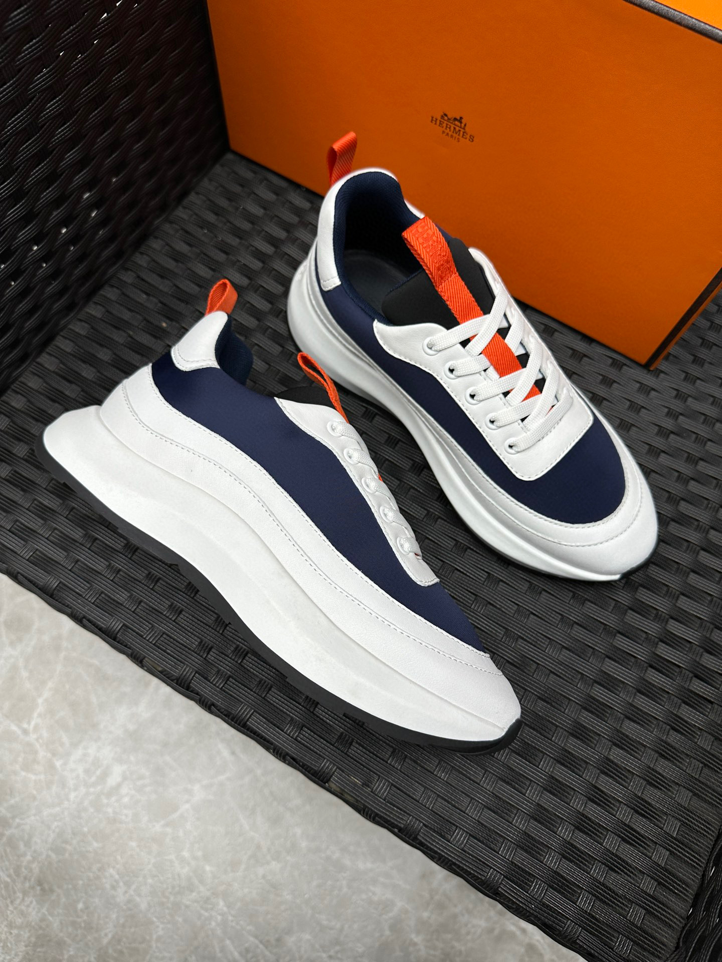 에르메스 Hermes 스니커즈