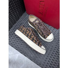 발렌티노 Valentino 스니커즈