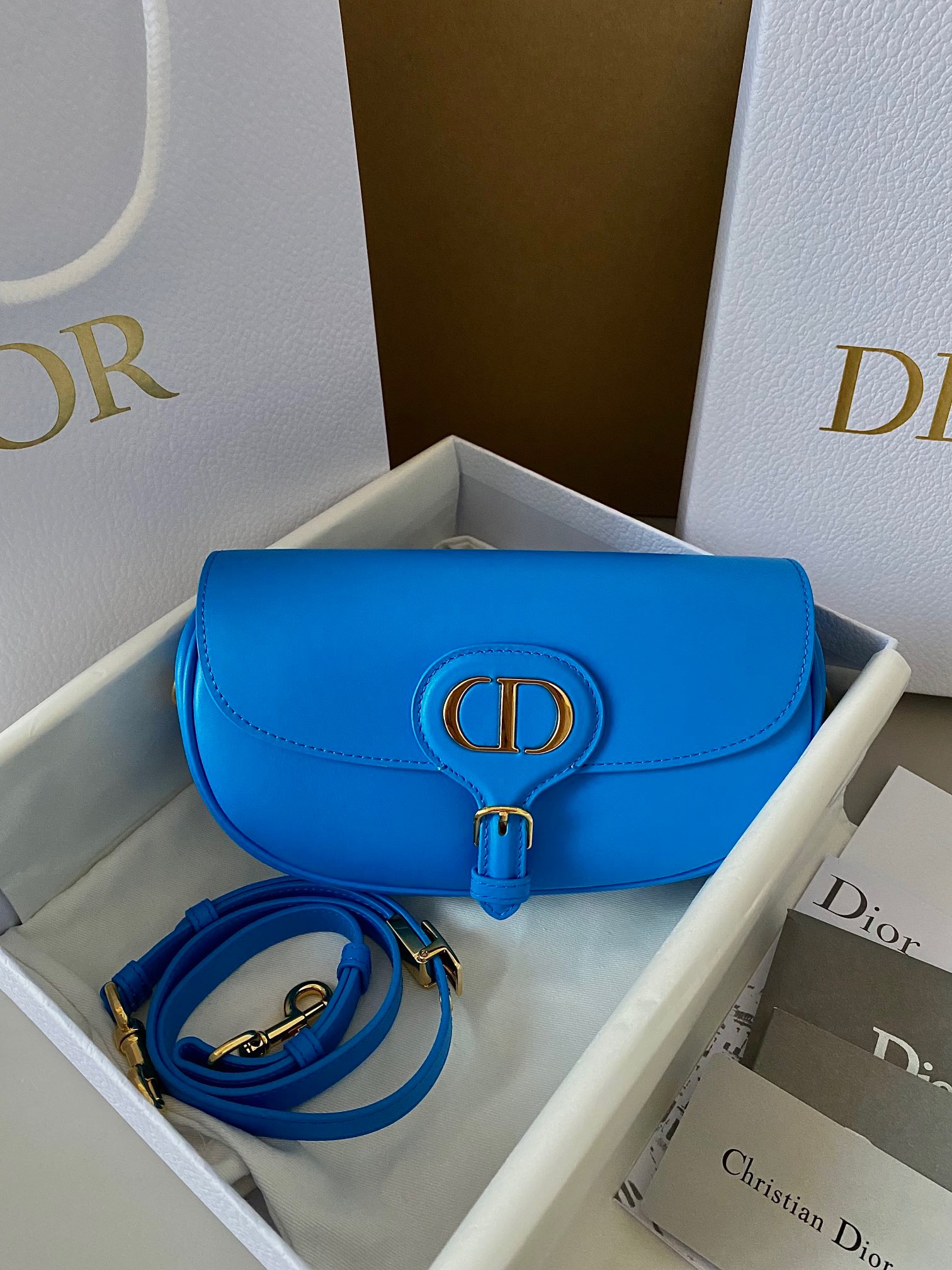 디올 Dior East-West Bobby 크로스 백 22CM