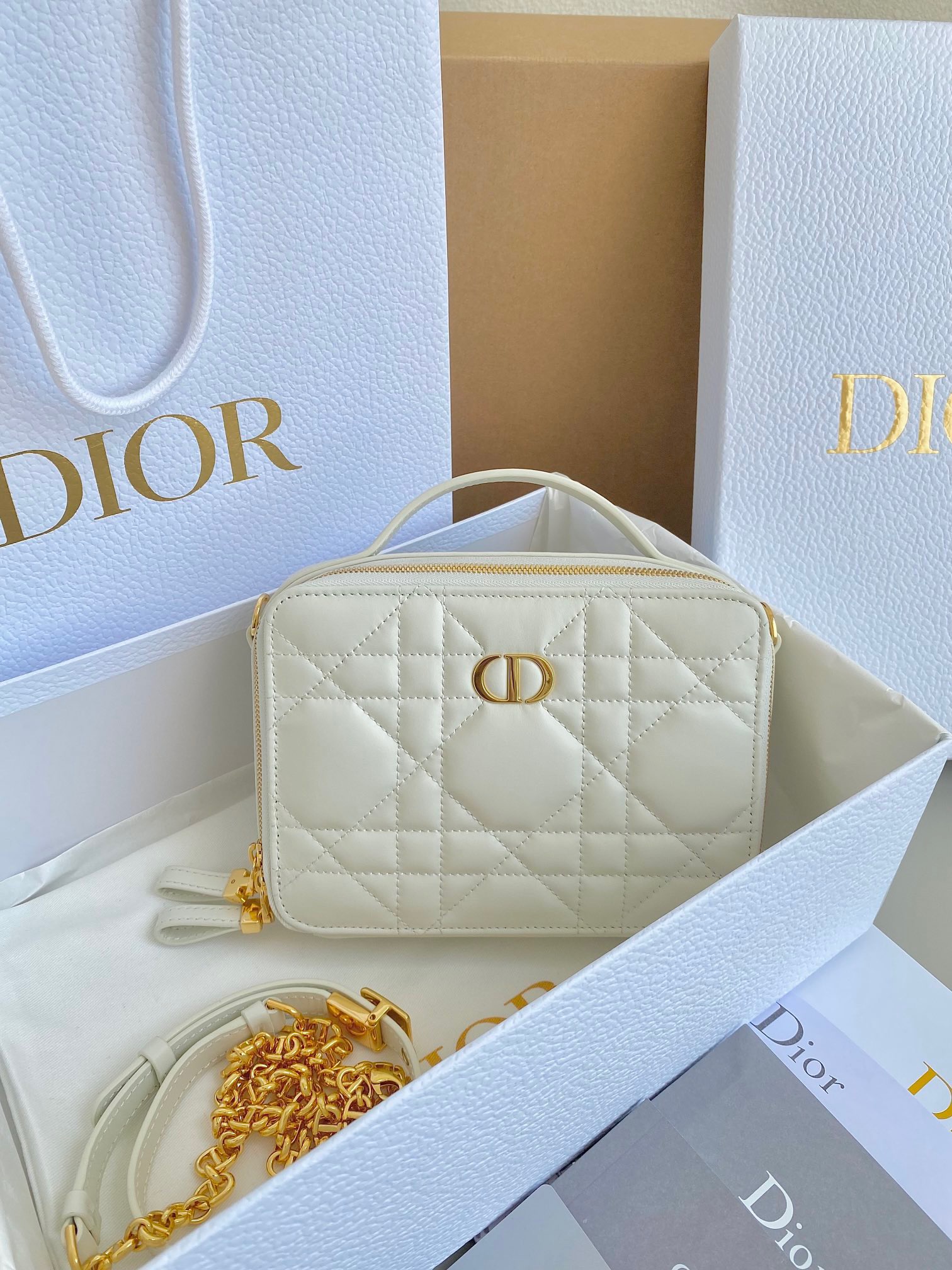 디올 Dior Caro 미니 카메라 케이스 18CM