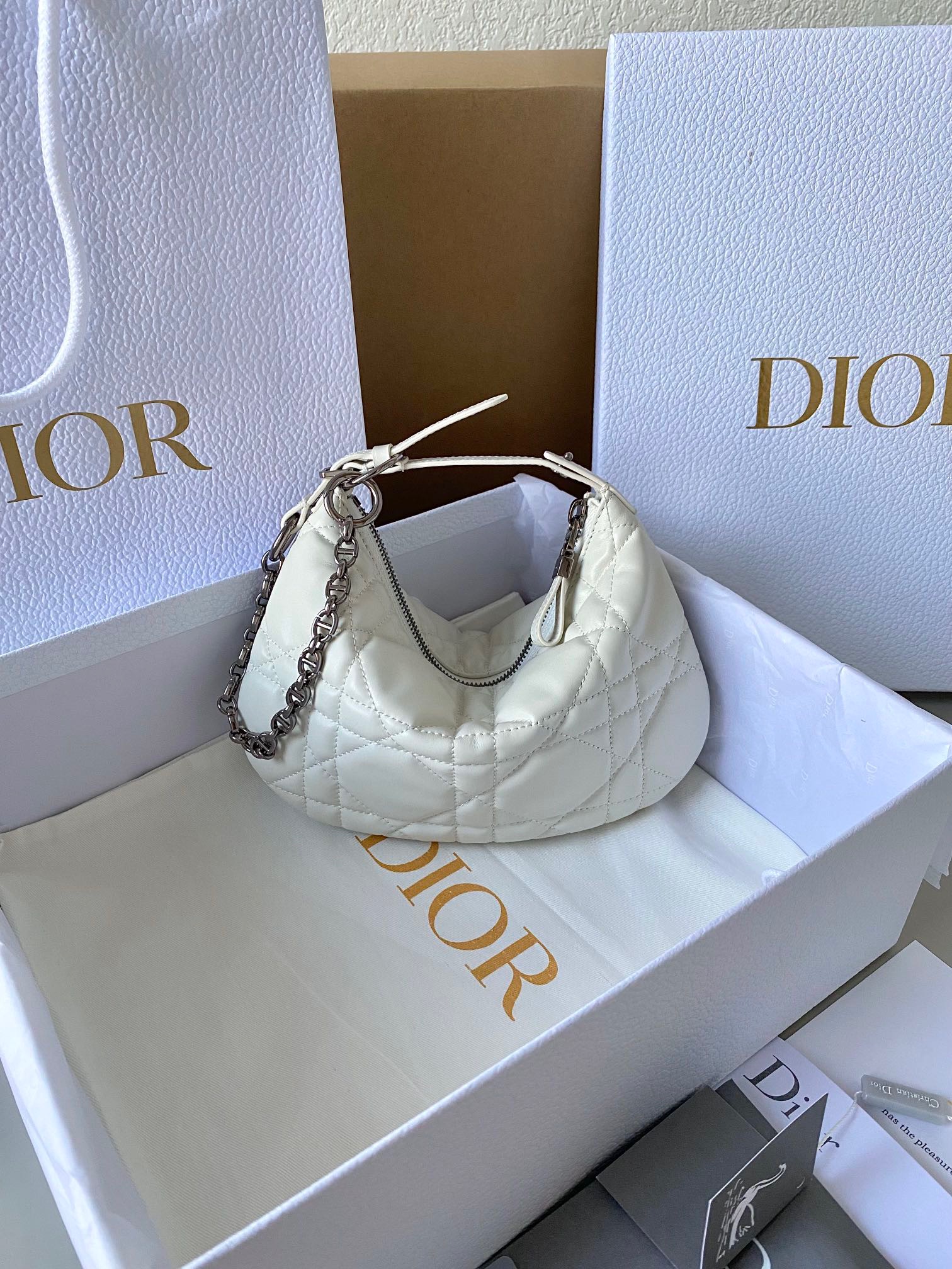 디올 Dior Caro 숄더백 25CM